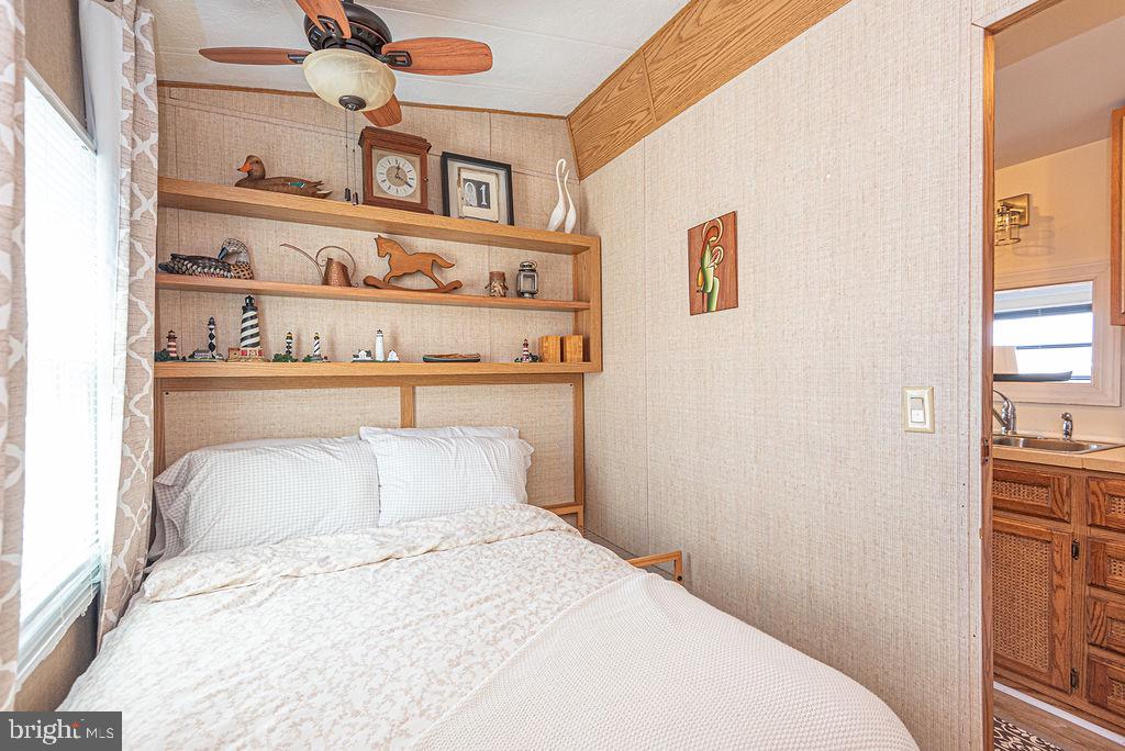 WHITE HORSE PARK I - Residential