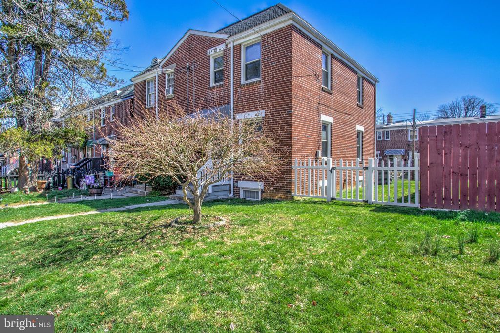 Photo of 530 Hand Ave, Lancaster, PA 17602 (MLS # PALA2048656)