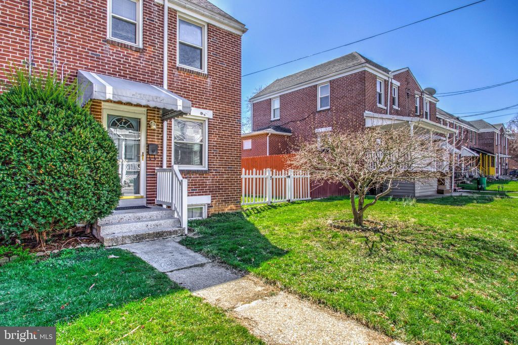 Photo of 530 Hand Ave, Lancaster, PA 17602 (MLS # PALA2048656)