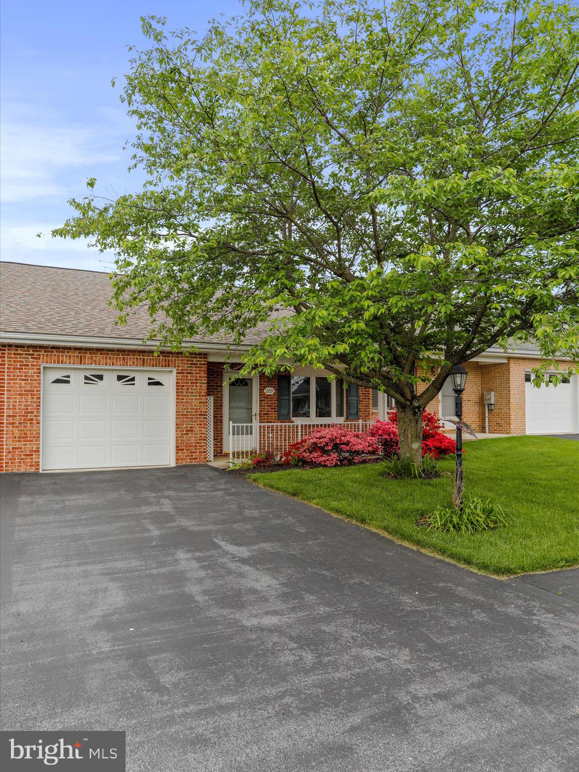 SOUTH POINTE - Residential