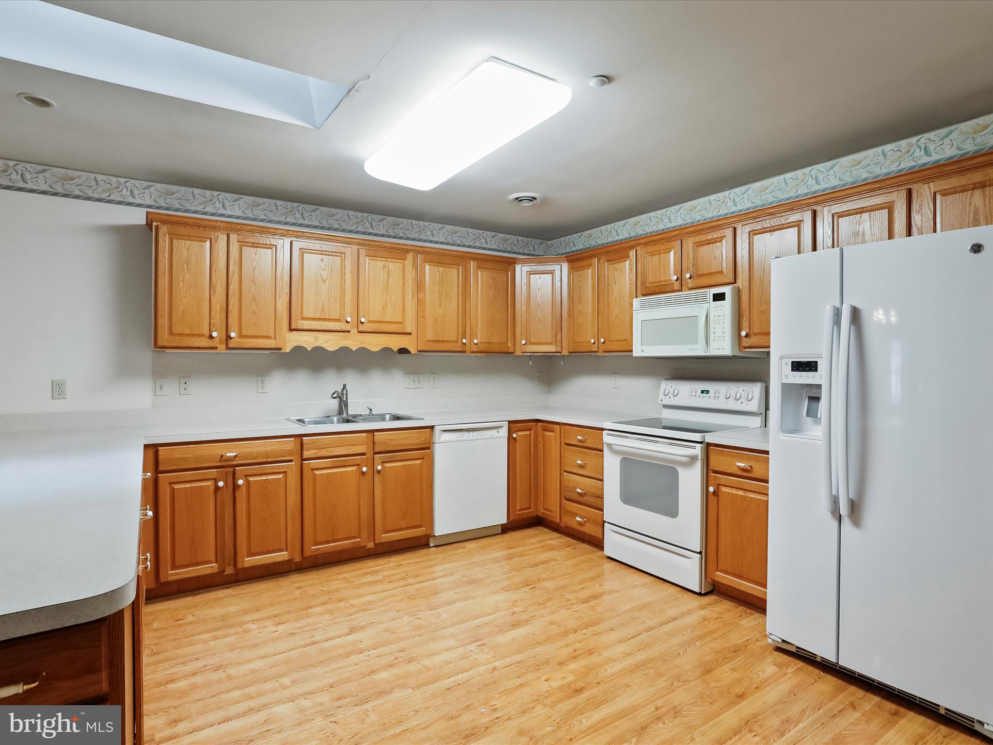 SOUTH POINTE - Residential