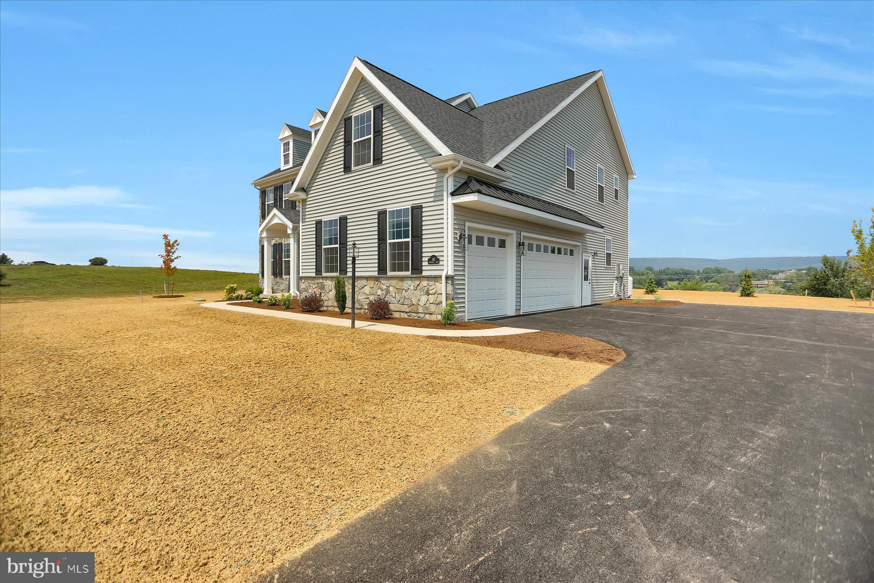 LAUREL HILLS - Residential