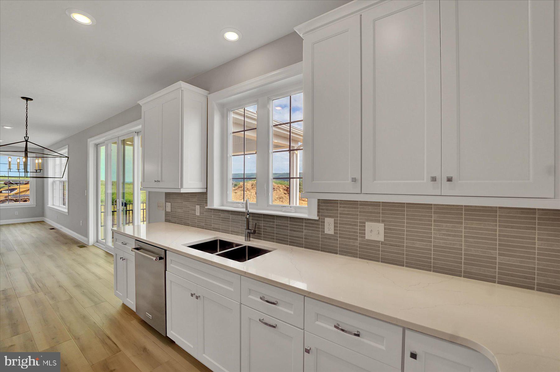 LAUREL HILLS - Residential