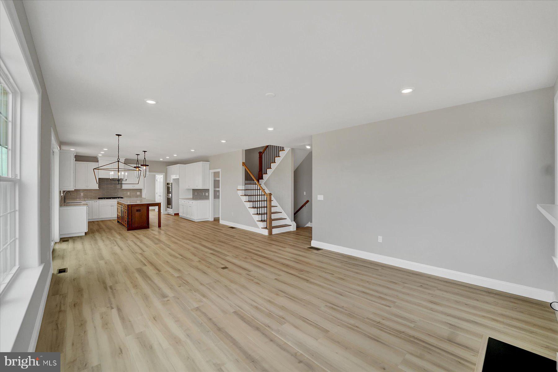 LAUREL HILLS - Residential