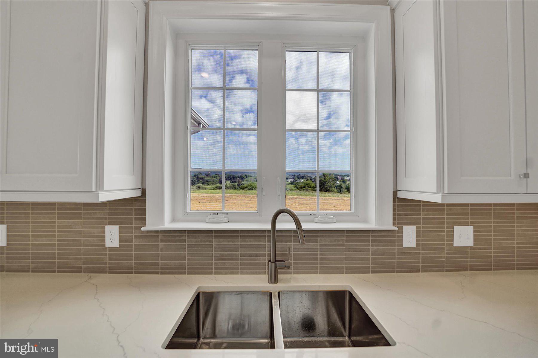 LAUREL HILLS - Residential