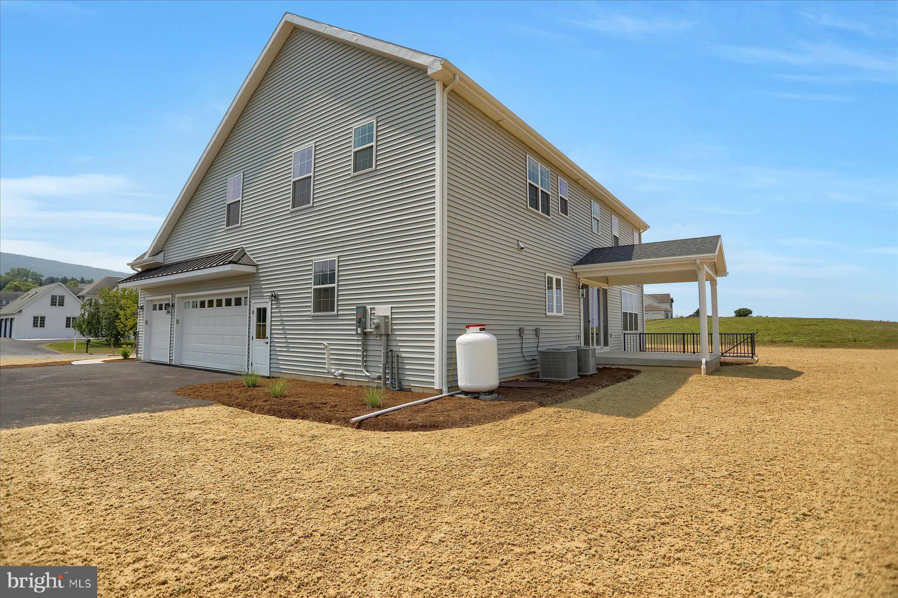 LAUREL HILLS - Residential