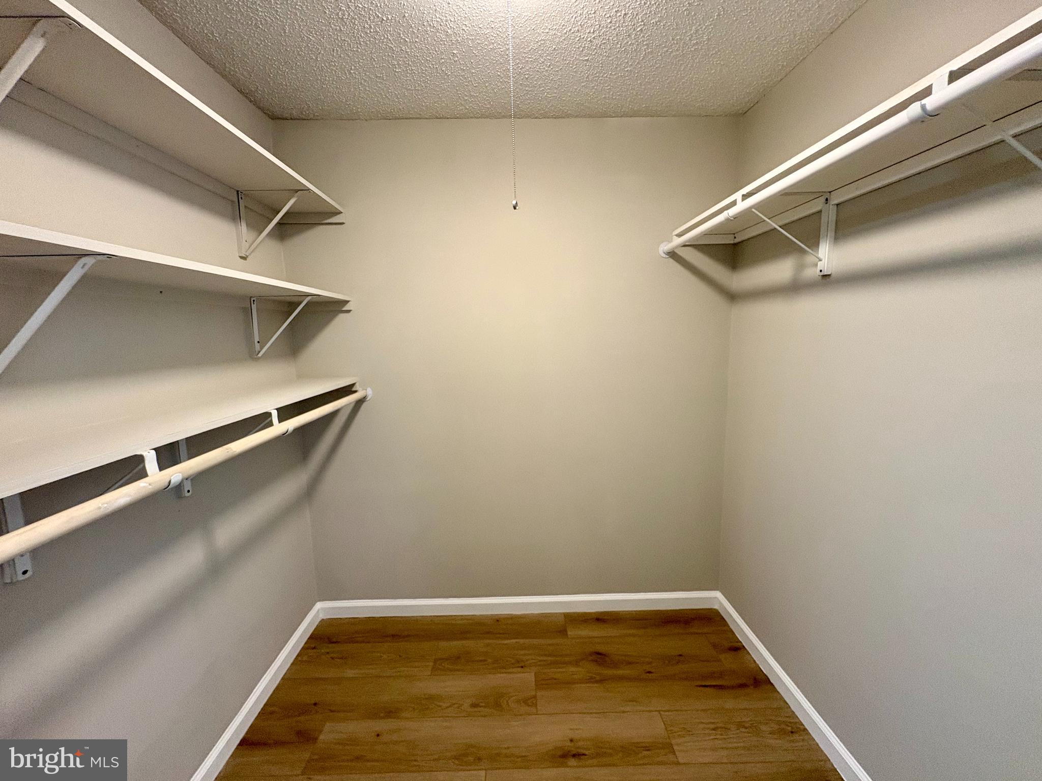 D EVEREUX WEST - Residential