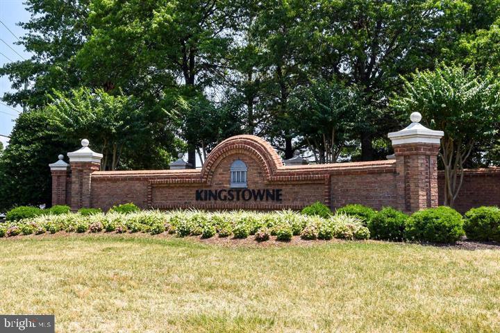 D EVEREUX WEST - Residential