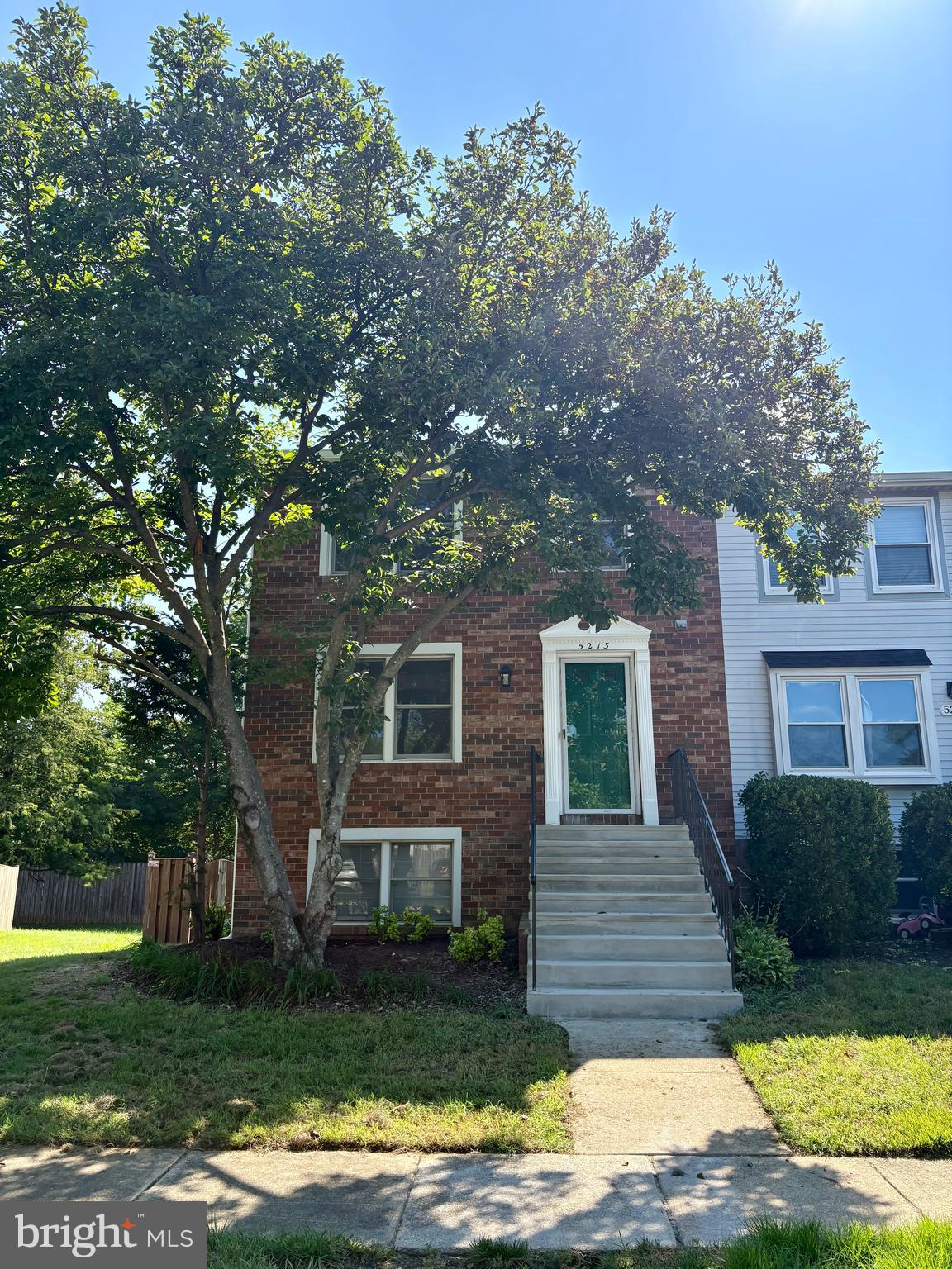 D EVEREUX WEST - Residential