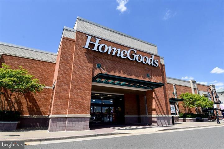 D EVEREUX WEST - Residential