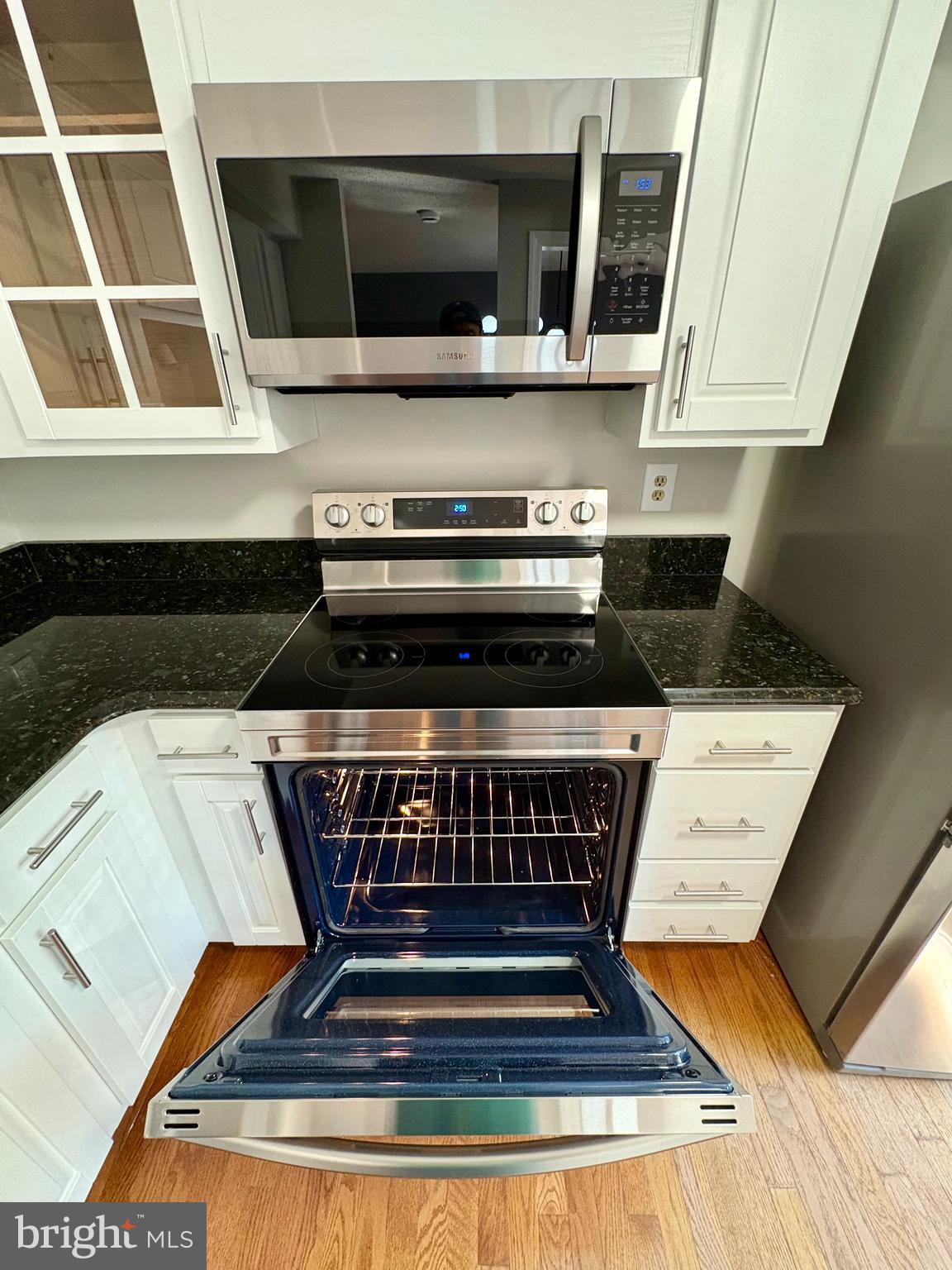 D EVEREUX WEST - Residential