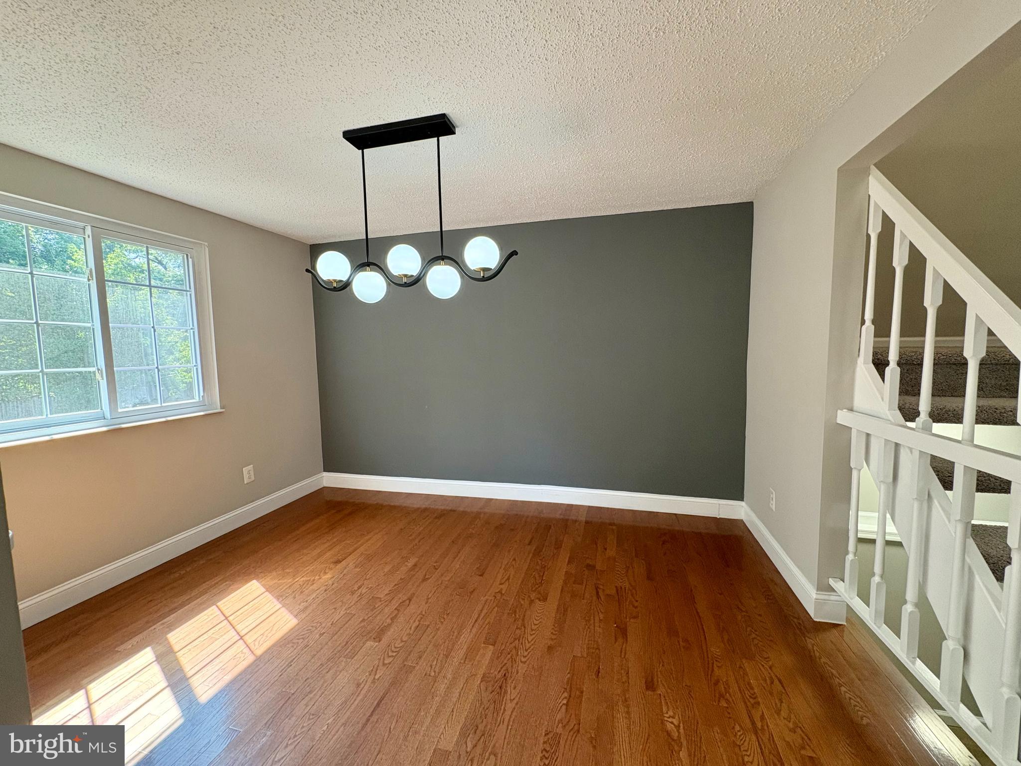 D EVEREUX WEST - Residential