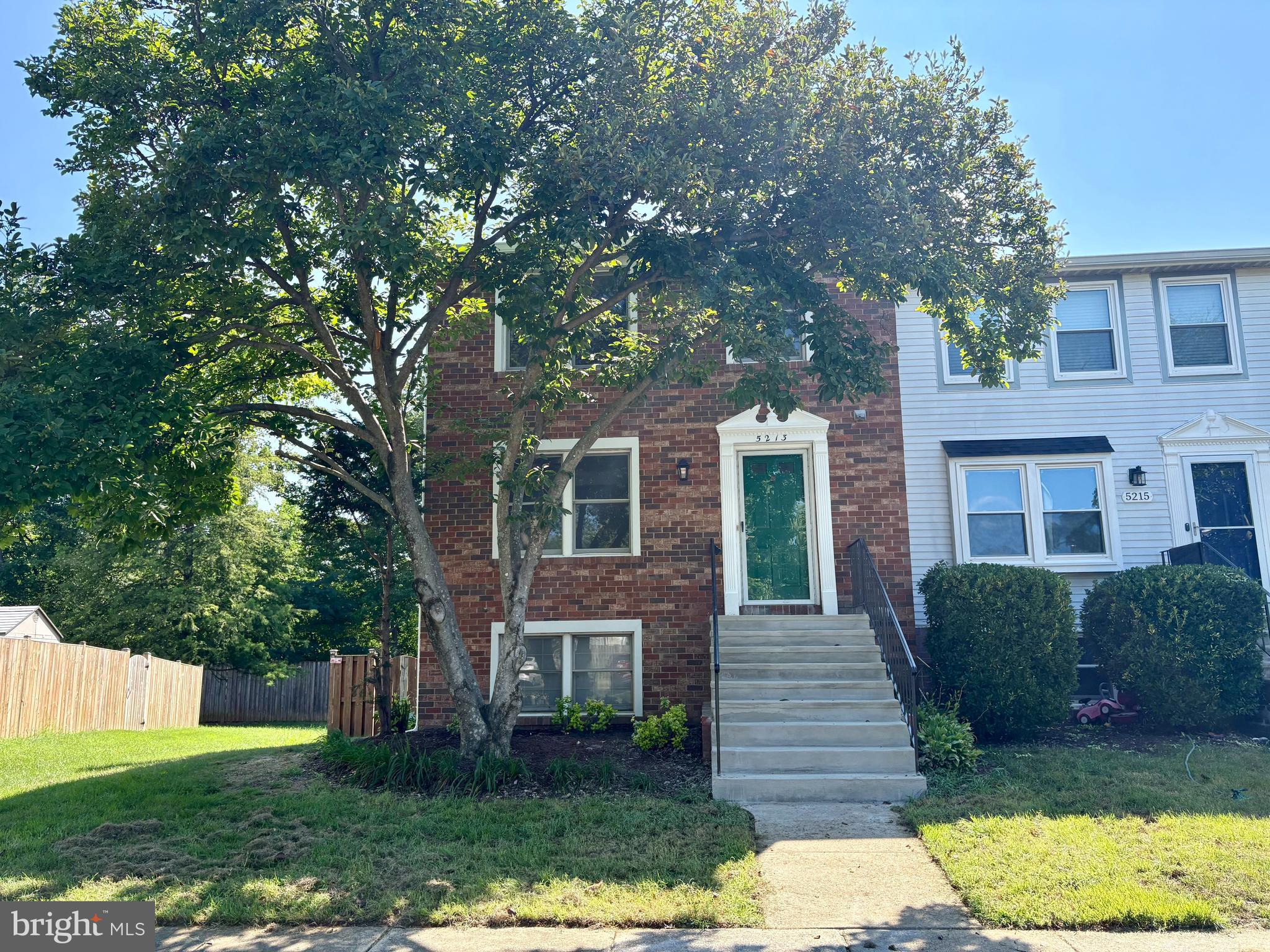 D EVEREUX WEST - Residential