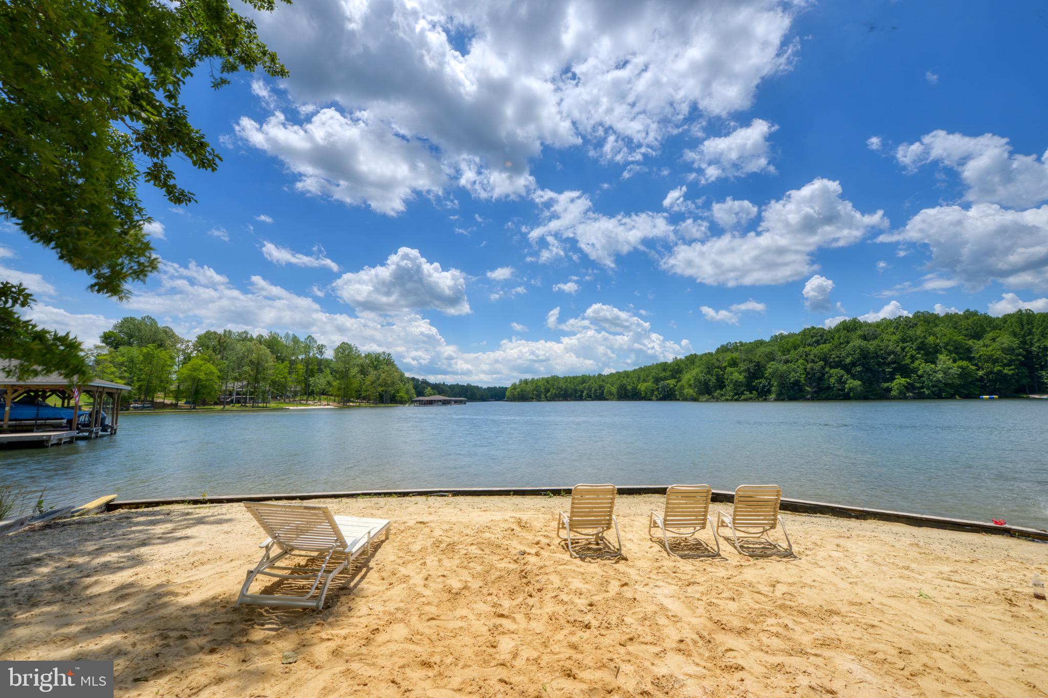 CUCKOOS NEST - Residential