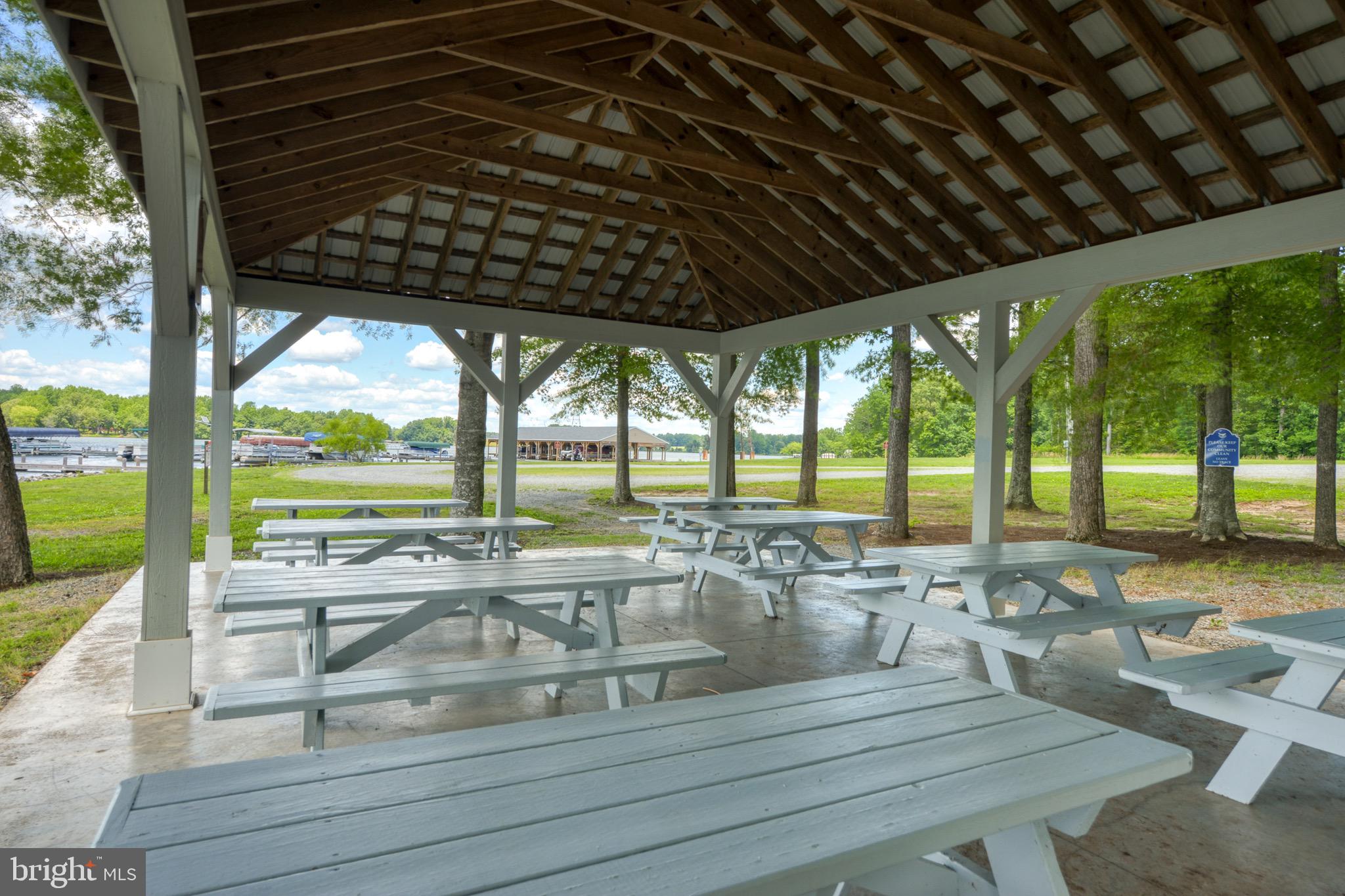 CUCKOOS NEST - Residential