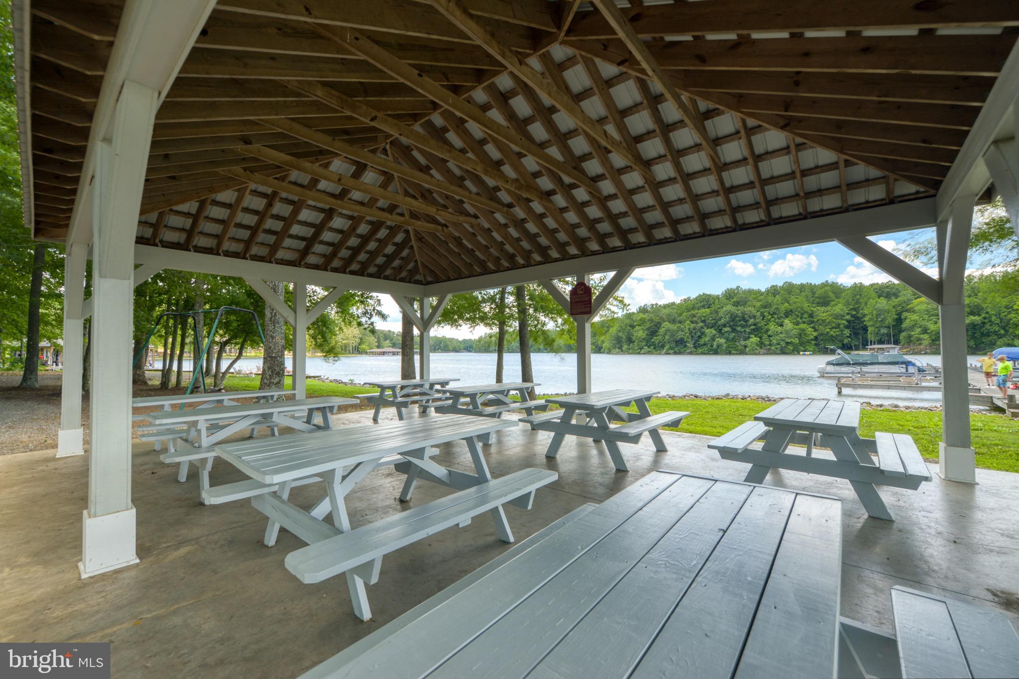 CUCKOOS NEST - Residential