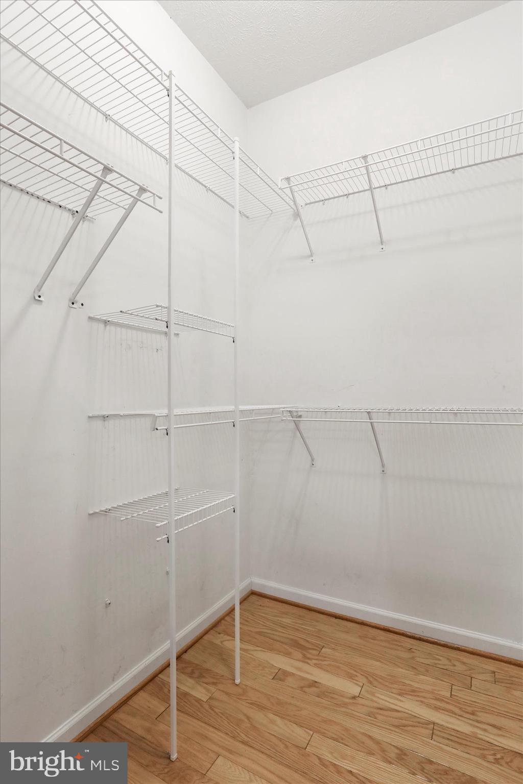 SUMMERLAND MANOR - Residential