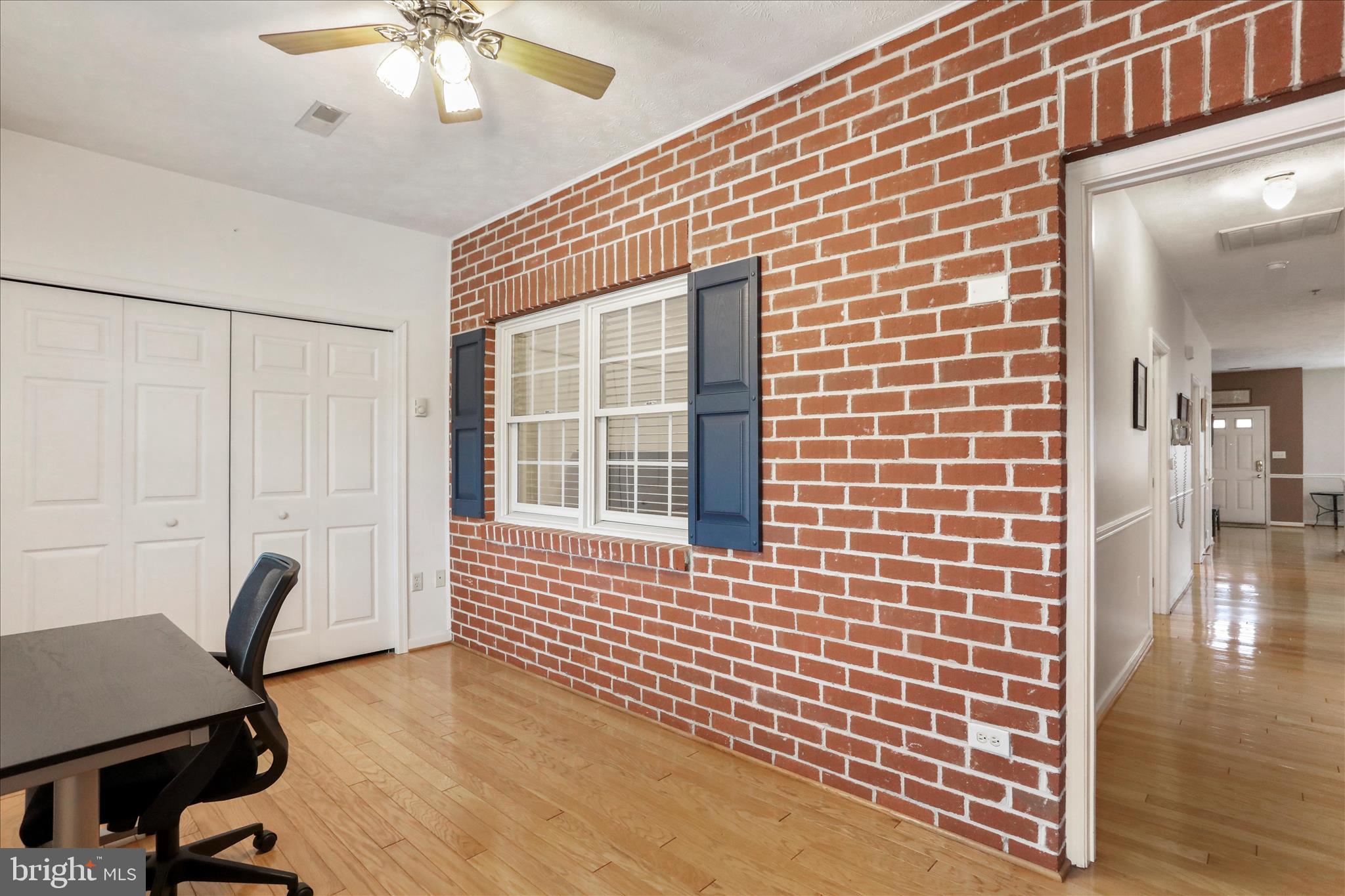 SUMMERLAND MANOR - Residential