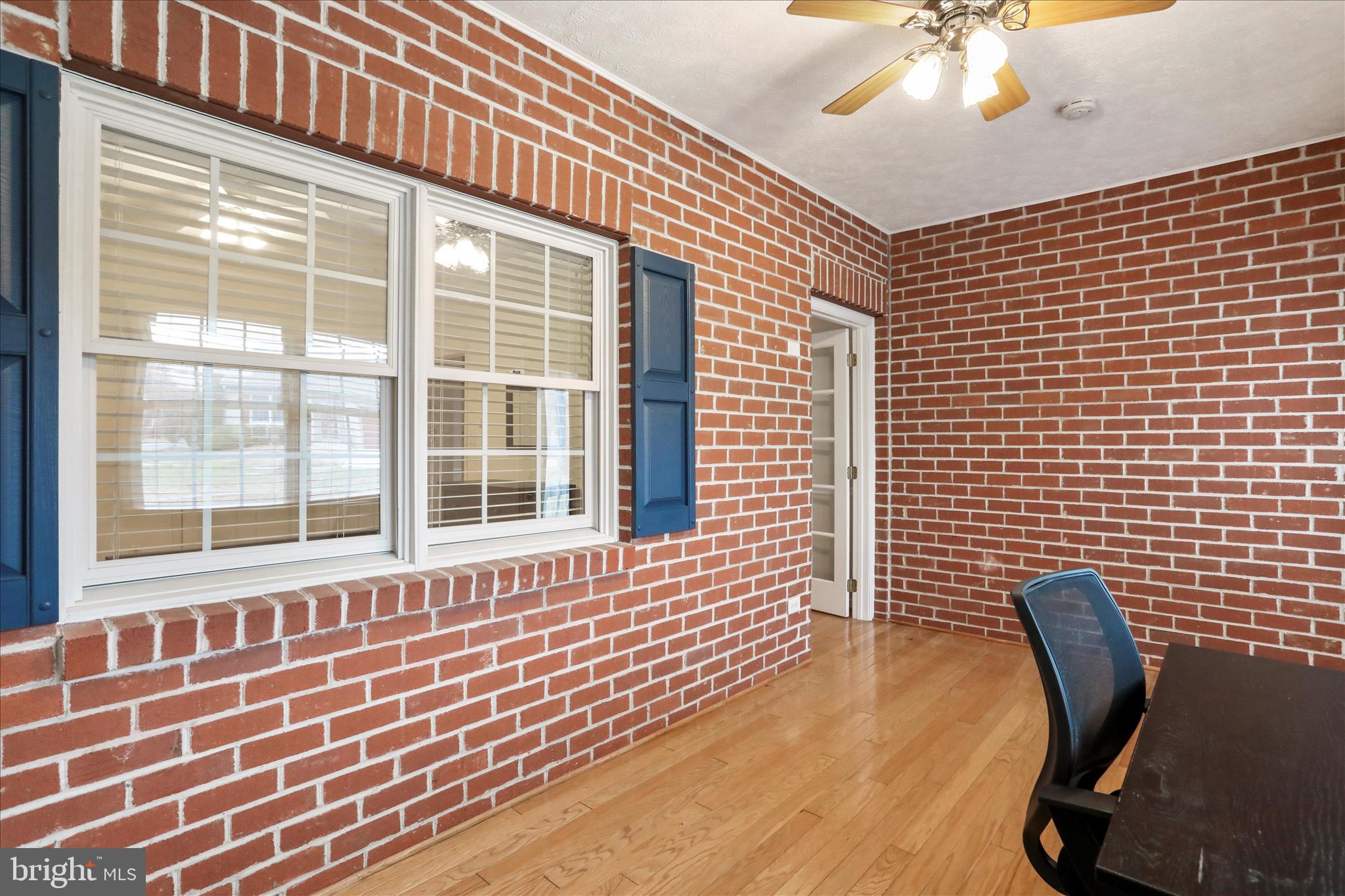 SUMMERLAND MANOR - Residential