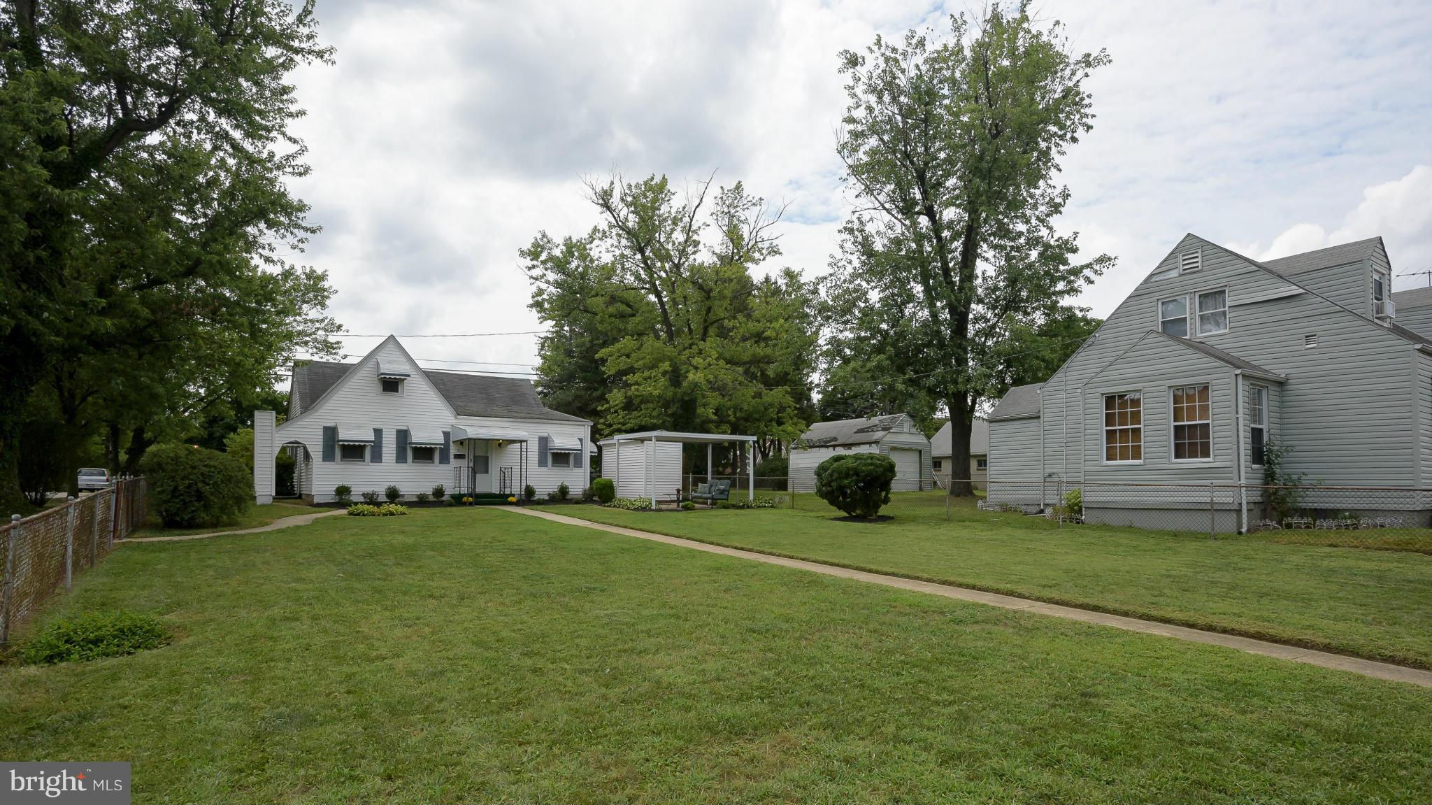 ROLAND TERRACE - Residential