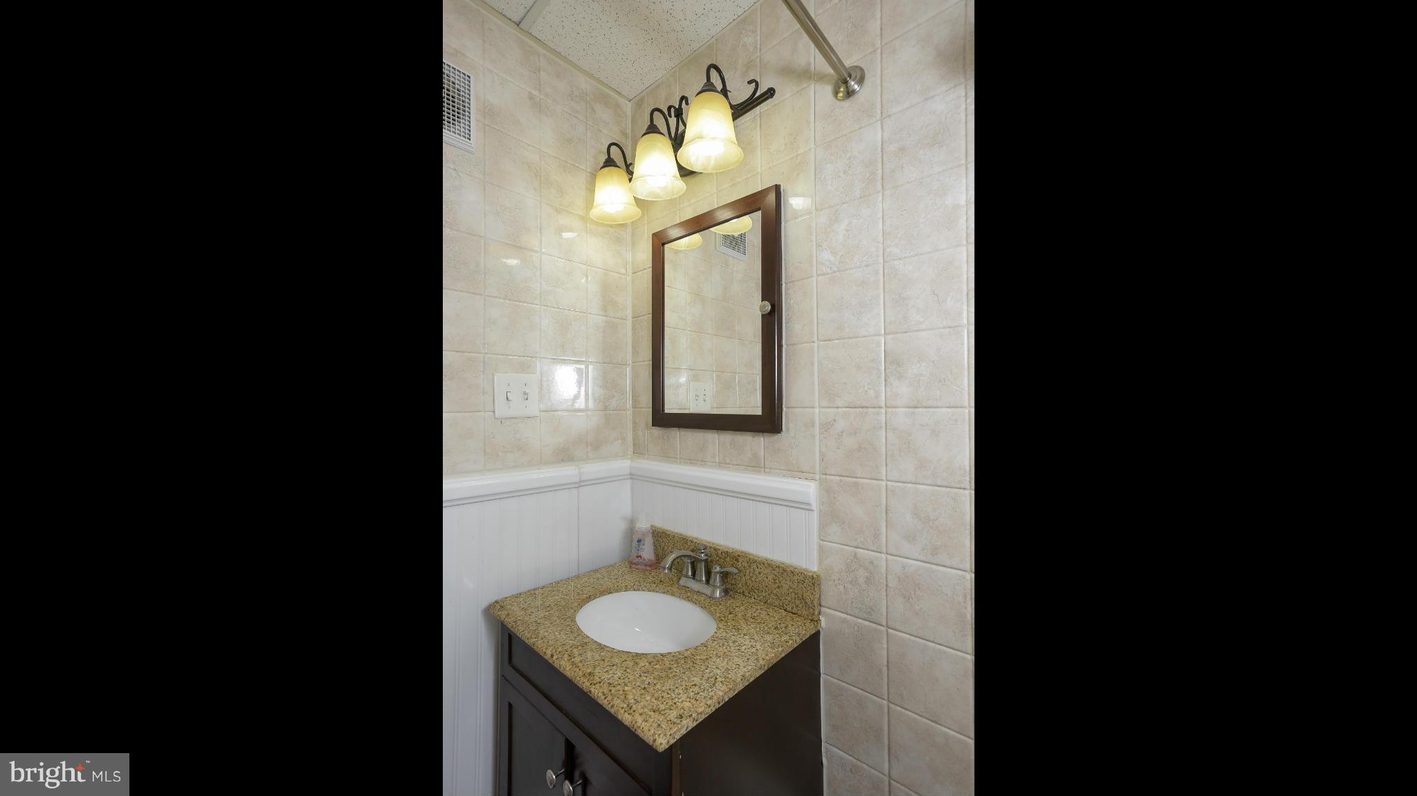 ROLAND TERRACE - Residential