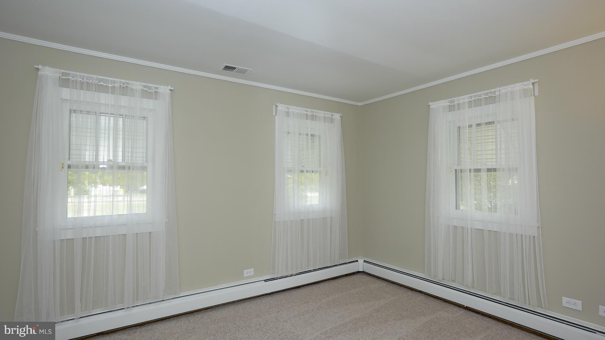 ROLAND TERRACE - Residential