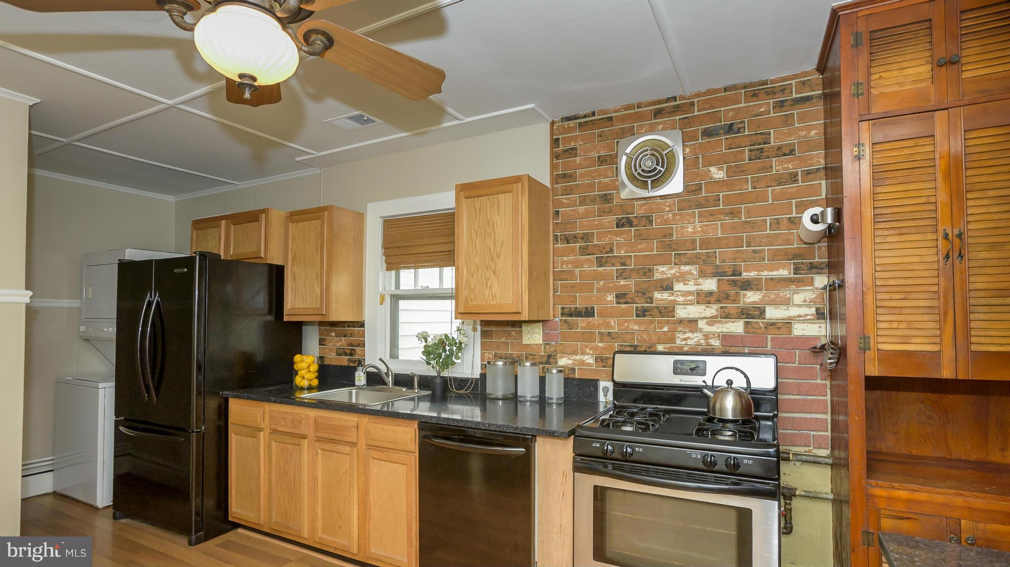 ROLAND TERRACE - Residential