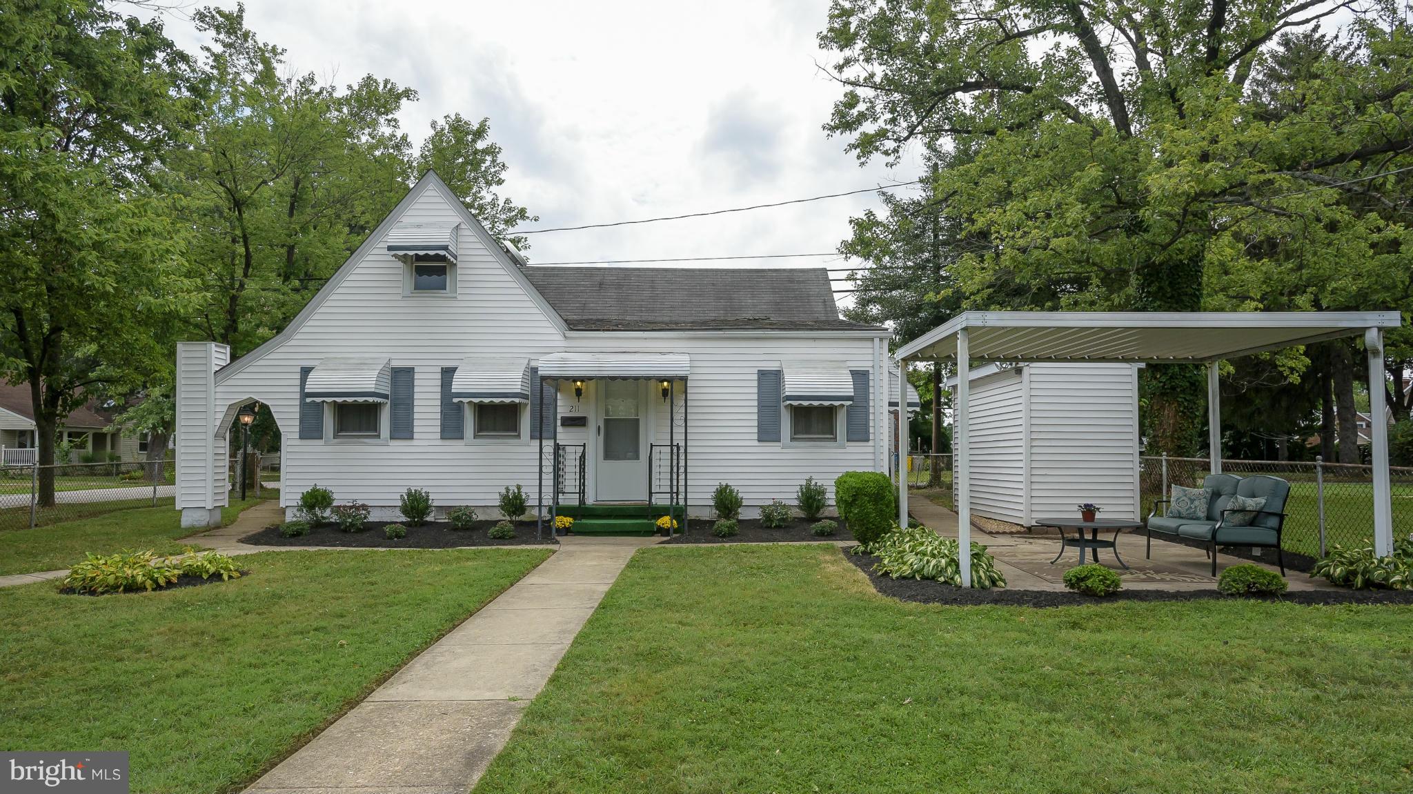 ROLAND TERRACE - Residential