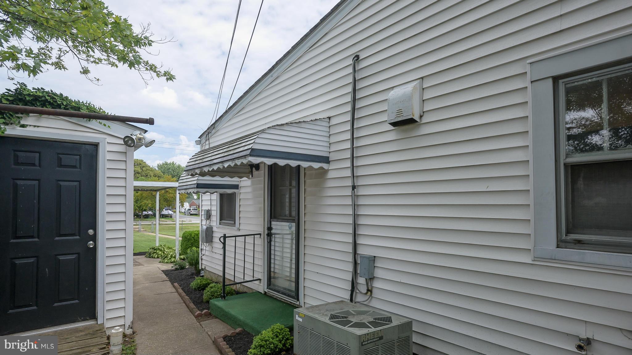 ROLAND TERRACE - Residential