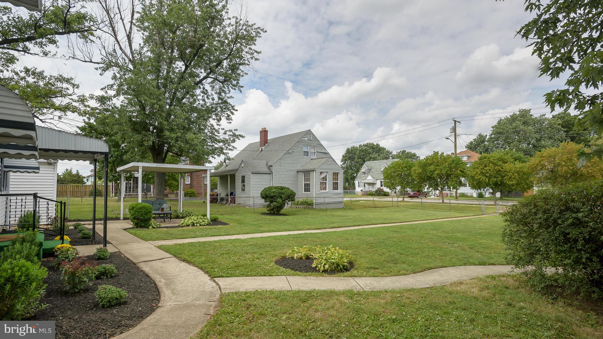 ROLAND TERRACE - Residential