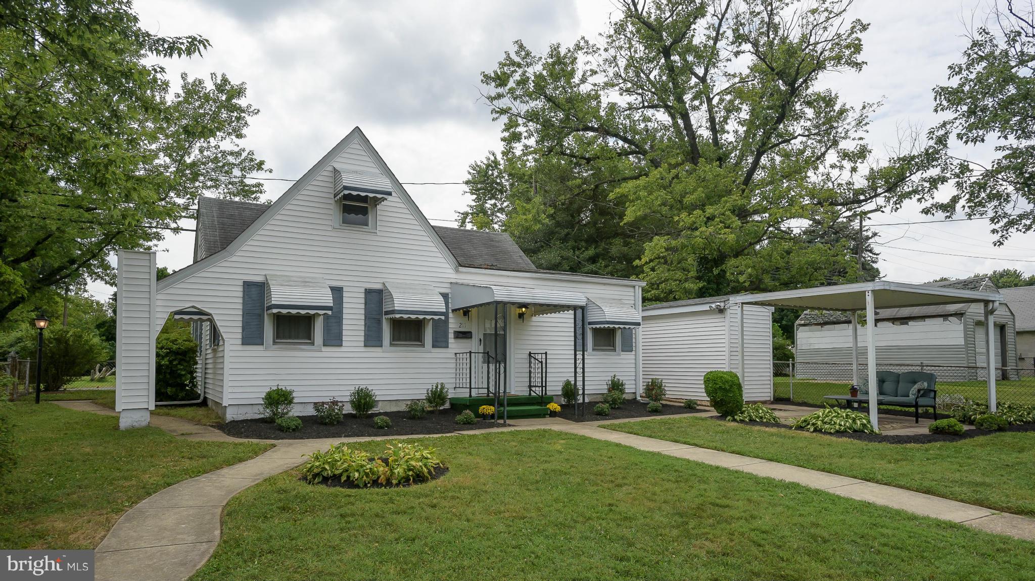 ROLAND TERRACE - Residential