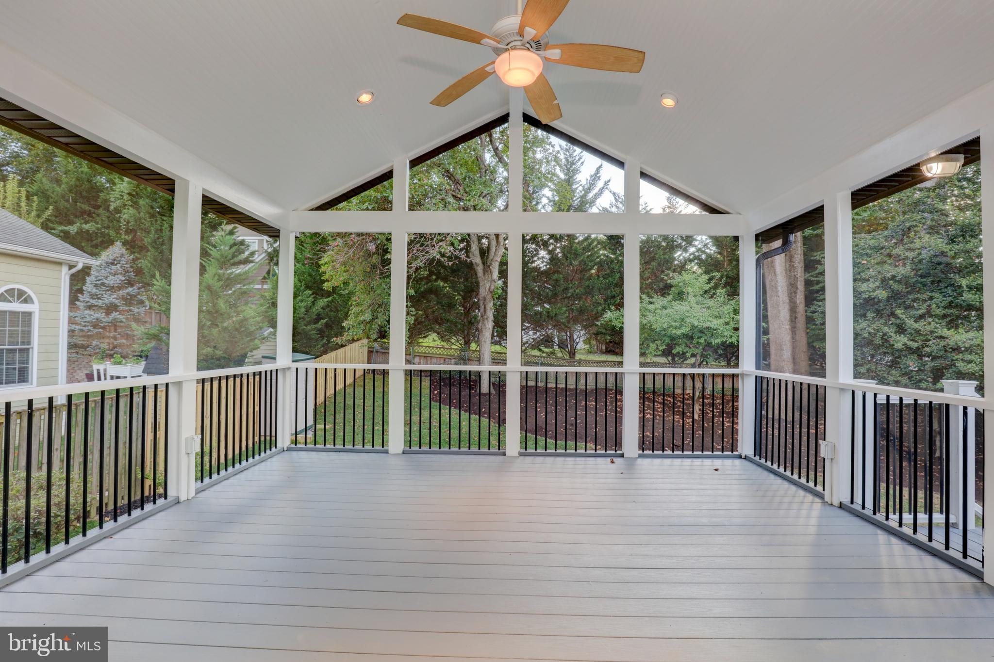 GOLF CLUB MANOR - Residential Lease