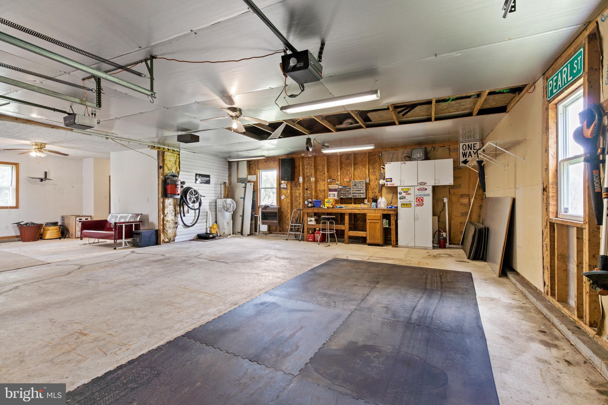 WALNUT TERRACE - Residential