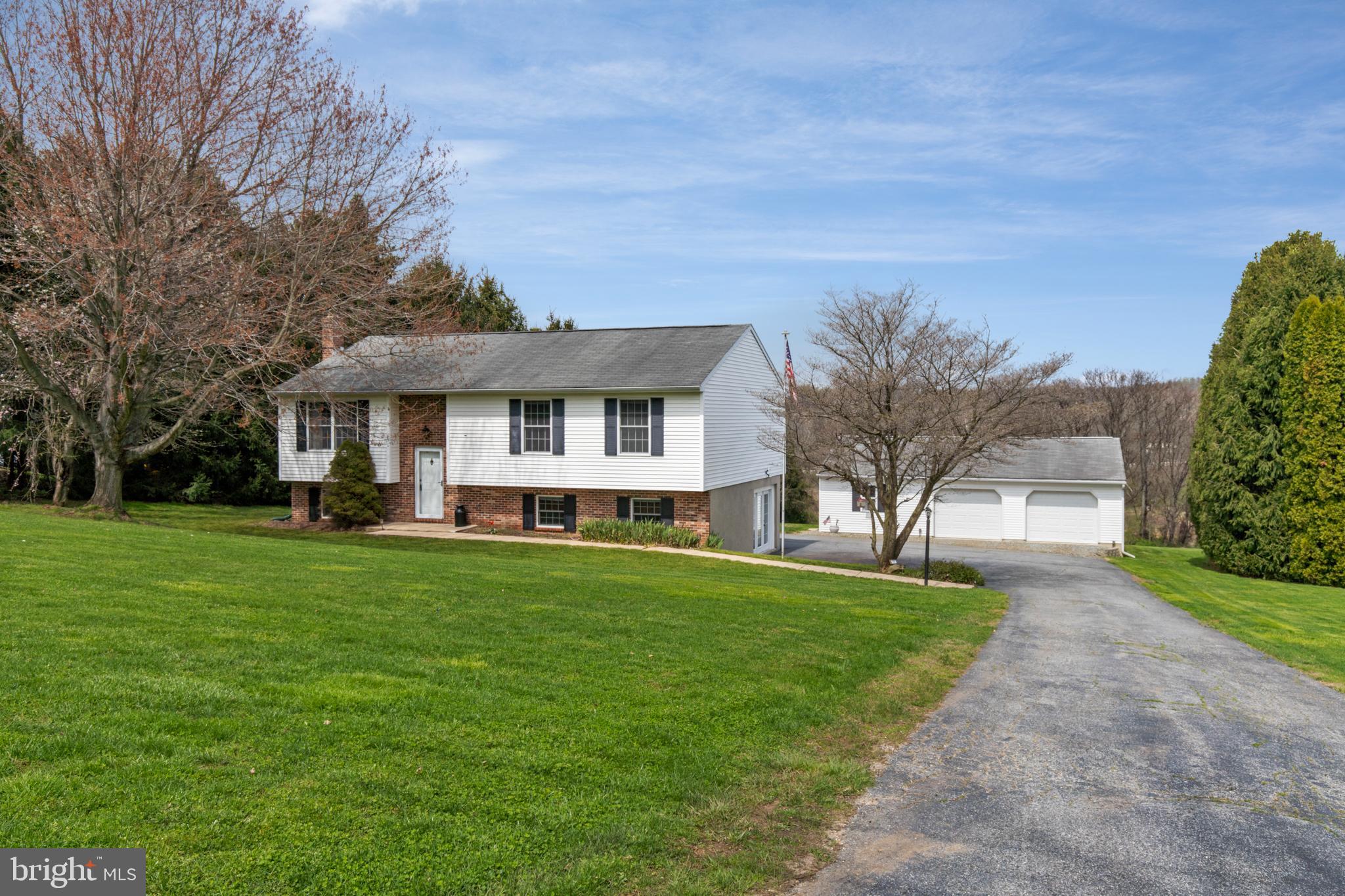 WALNUT TERRACE - Residential