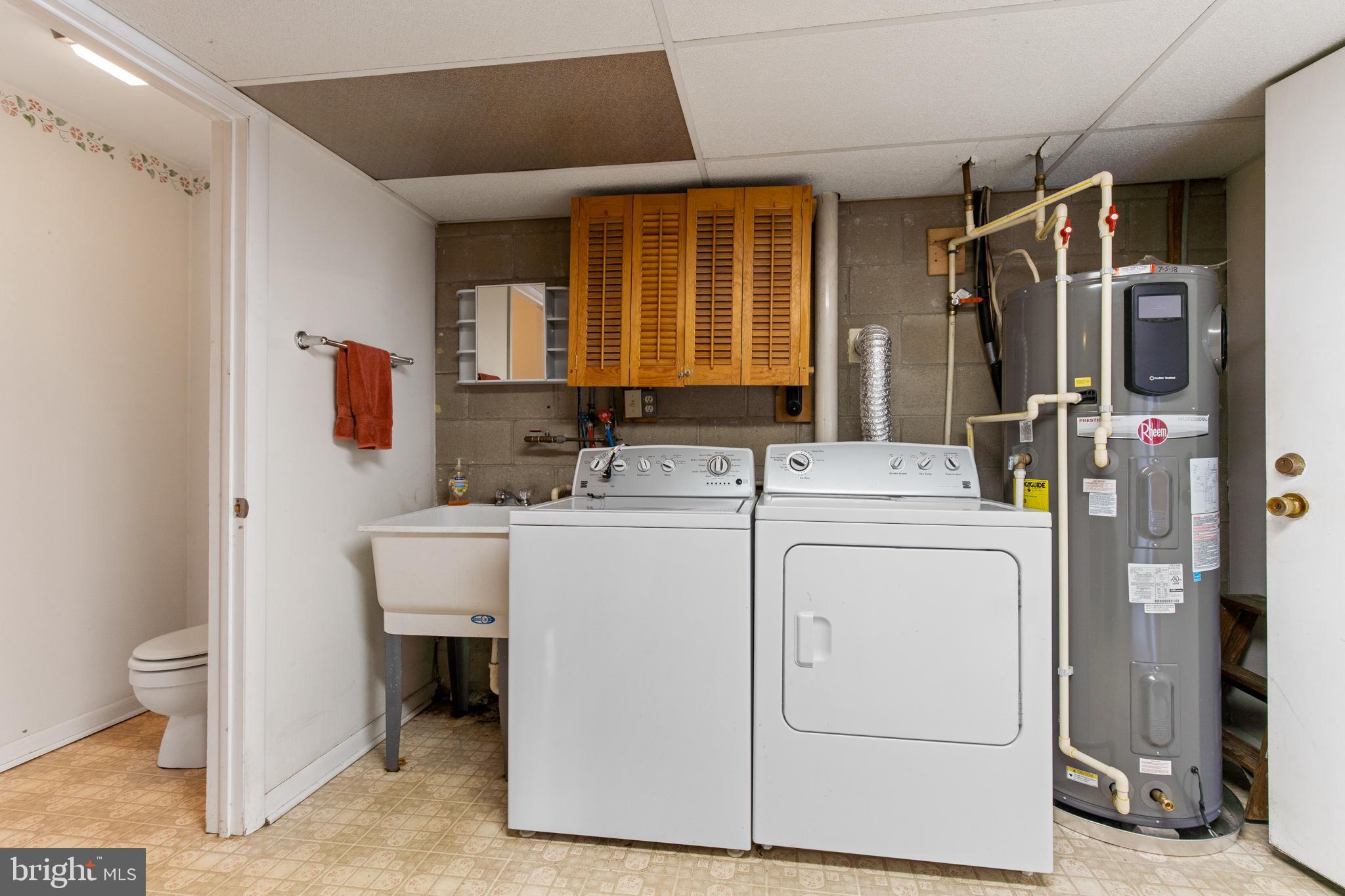 WALNUT TERRACE - Residential