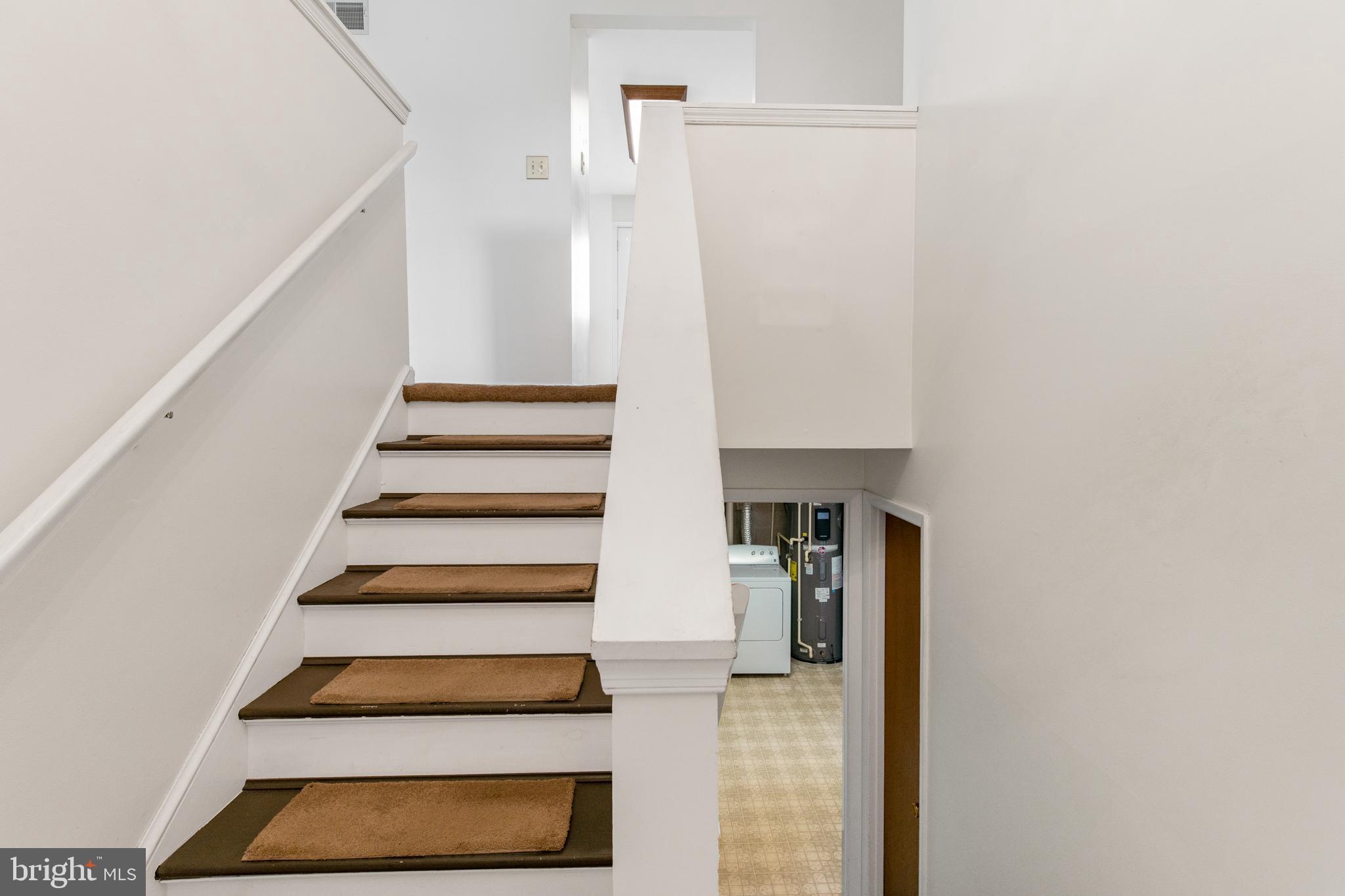 WALNUT TERRACE - Residential