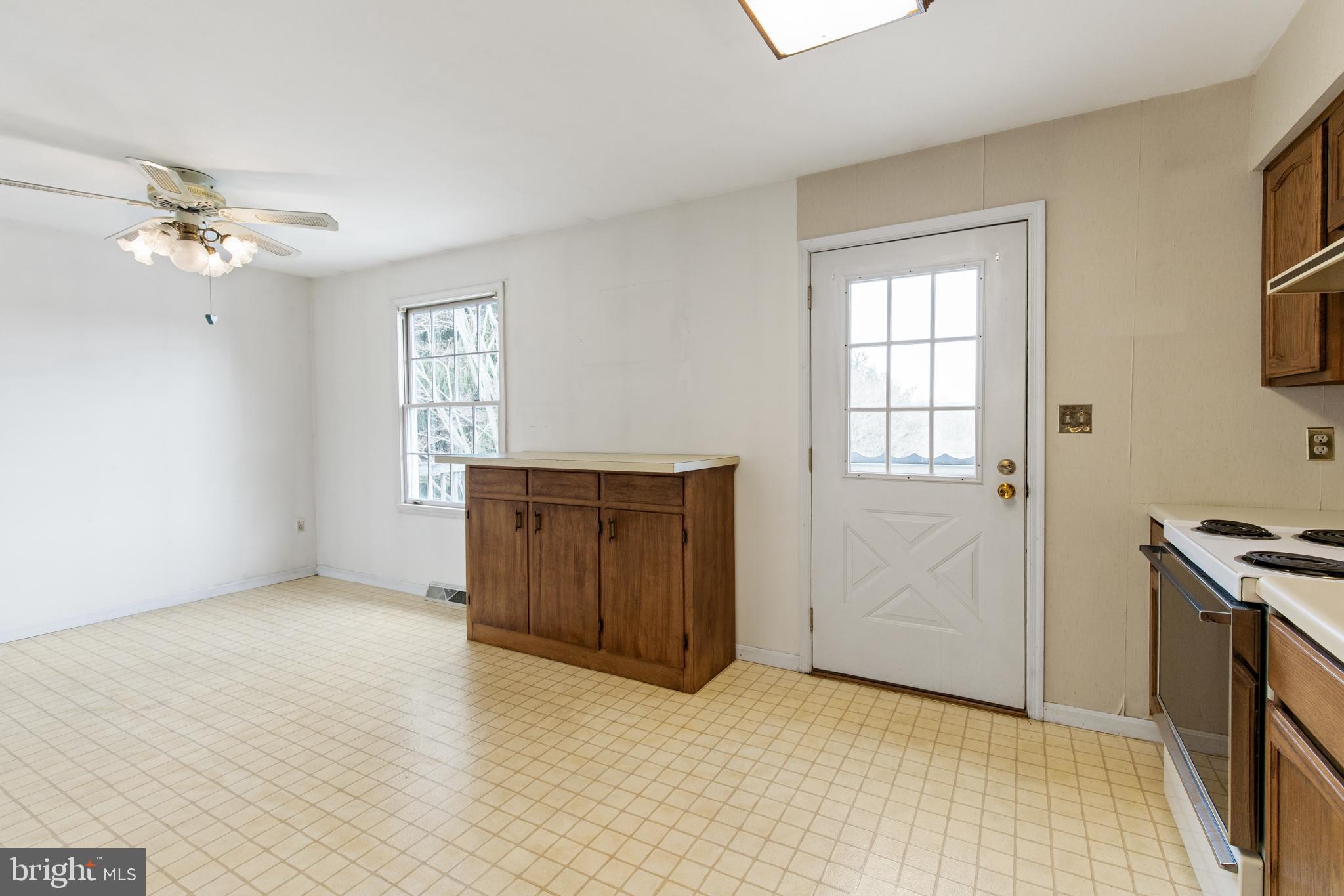 WALNUT TERRACE - Residential