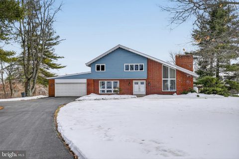 Photo of 372 High Street, SOUDERTON, PA 18964 (MLS # PAMC2167562)