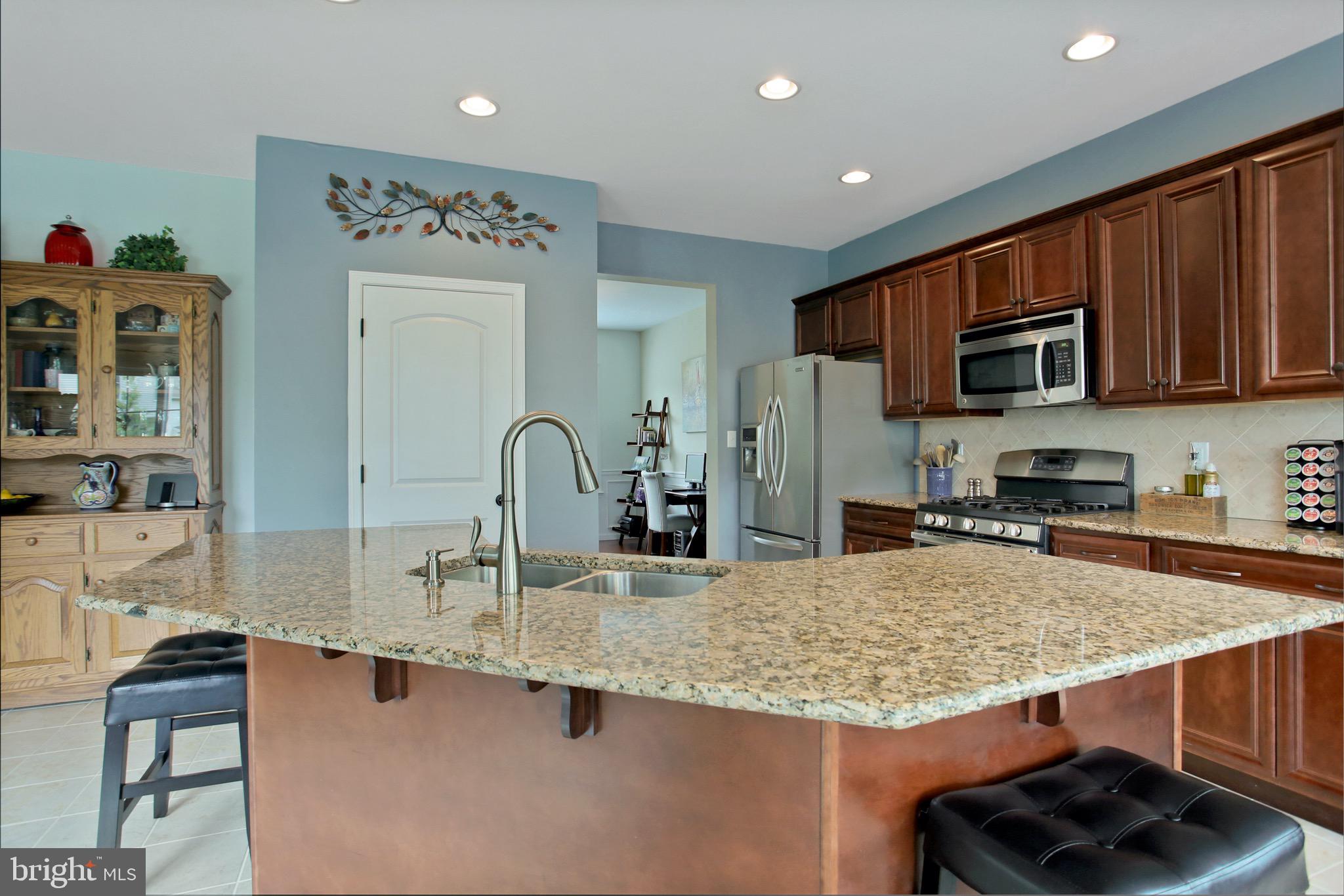 THE HEIGHTS OF BEACON HILL - Residential