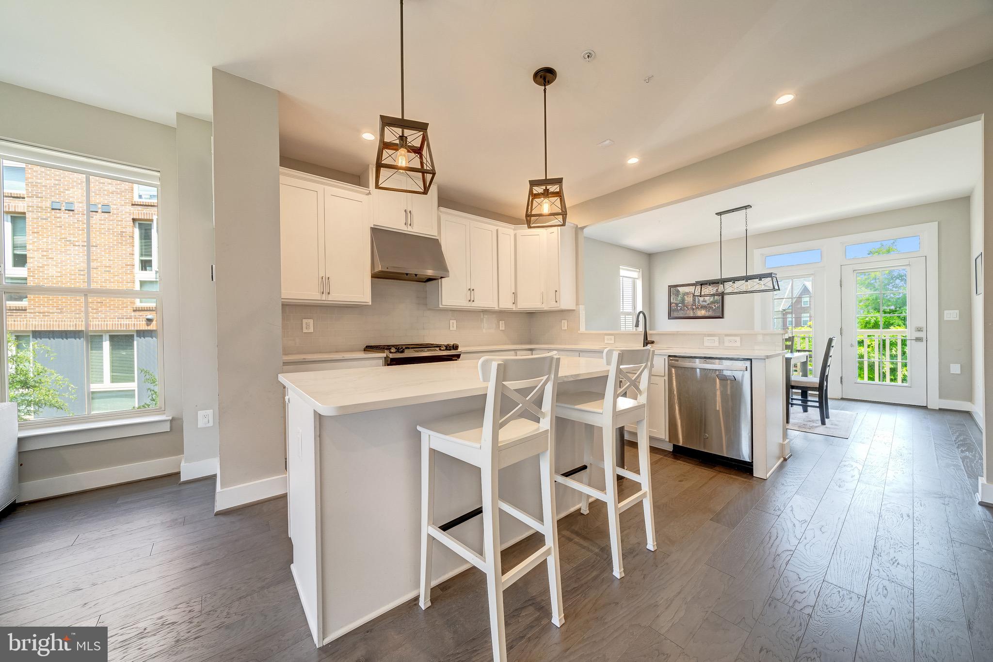 15948 CHIEFTAIN AVENUE