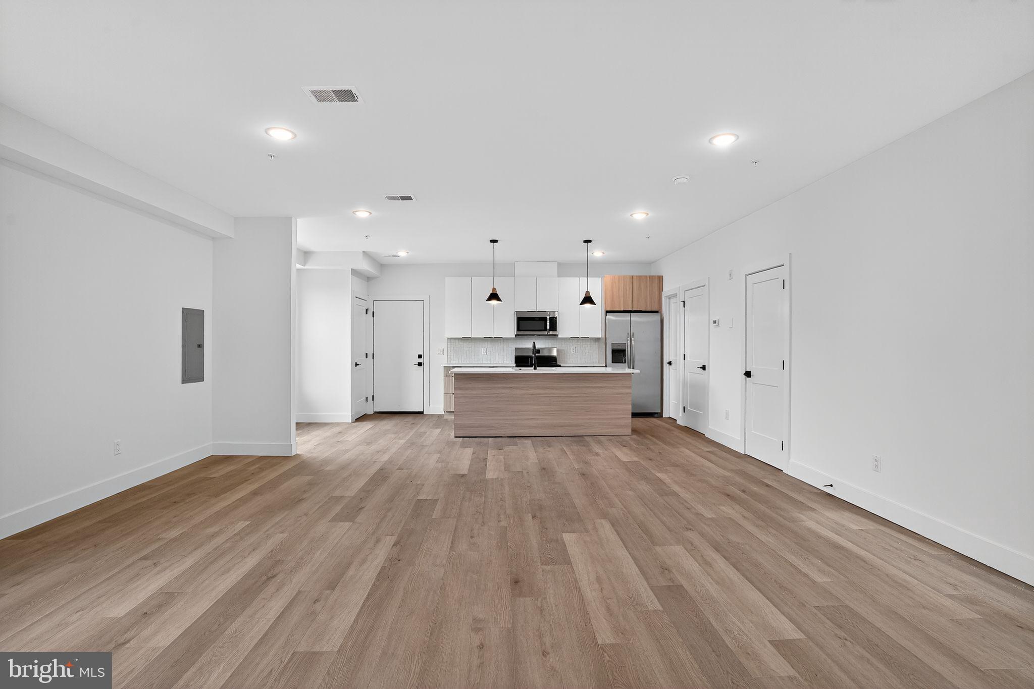 GERMANTOWN (EAST) - Residential