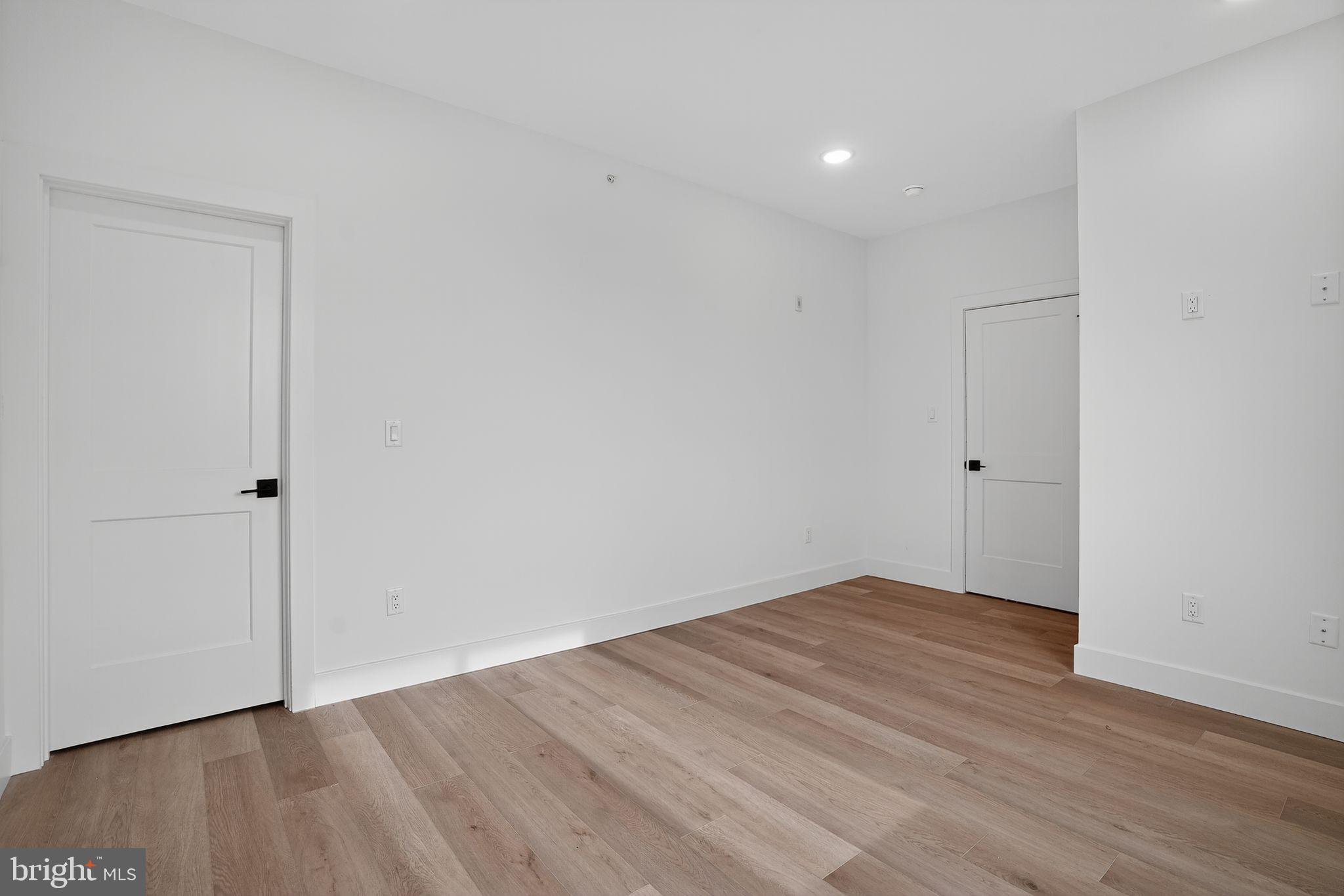 GERMANTOWN (EAST) - Residential