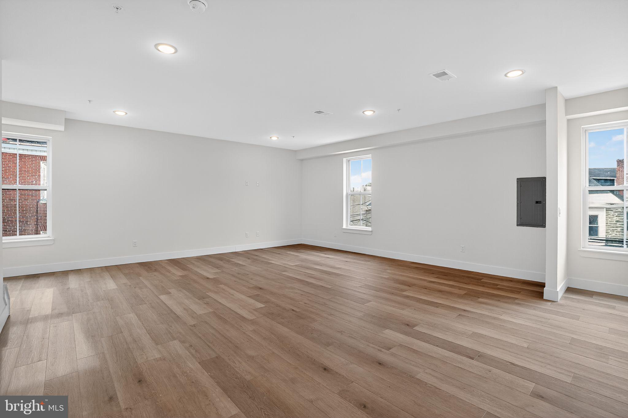 GERMANTOWN (EAST) - Residential