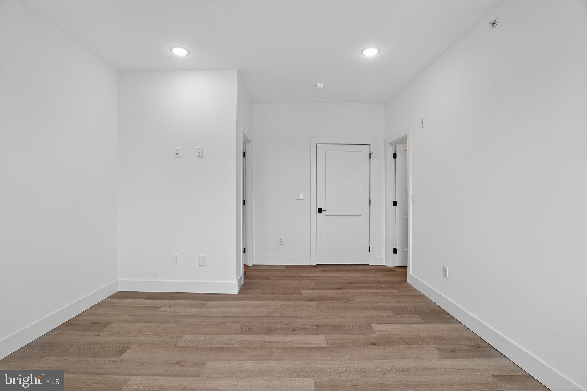 GERMANTOWN (EAST) - Residential