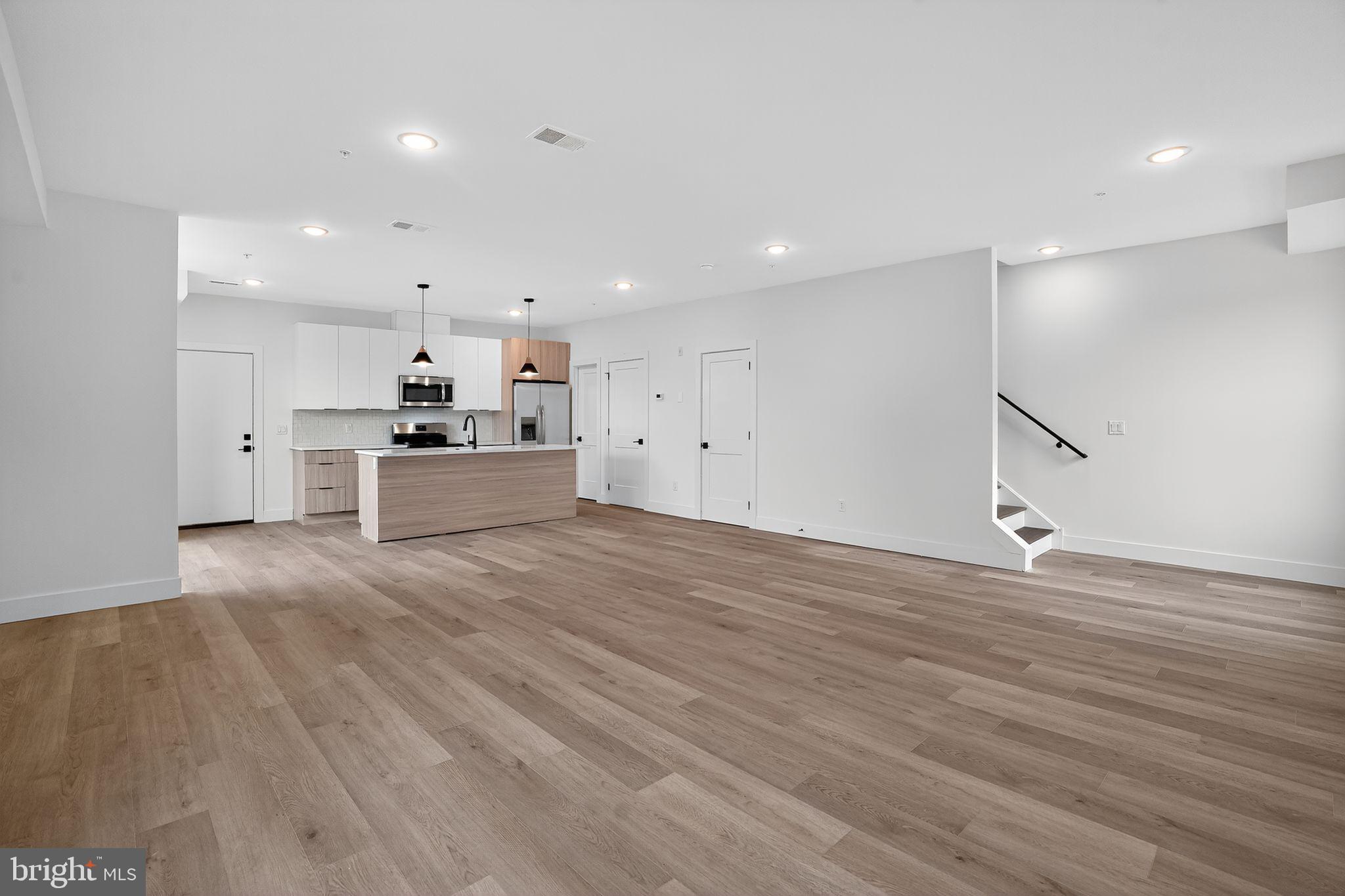 GERMANTOWN (EAST) - Residential