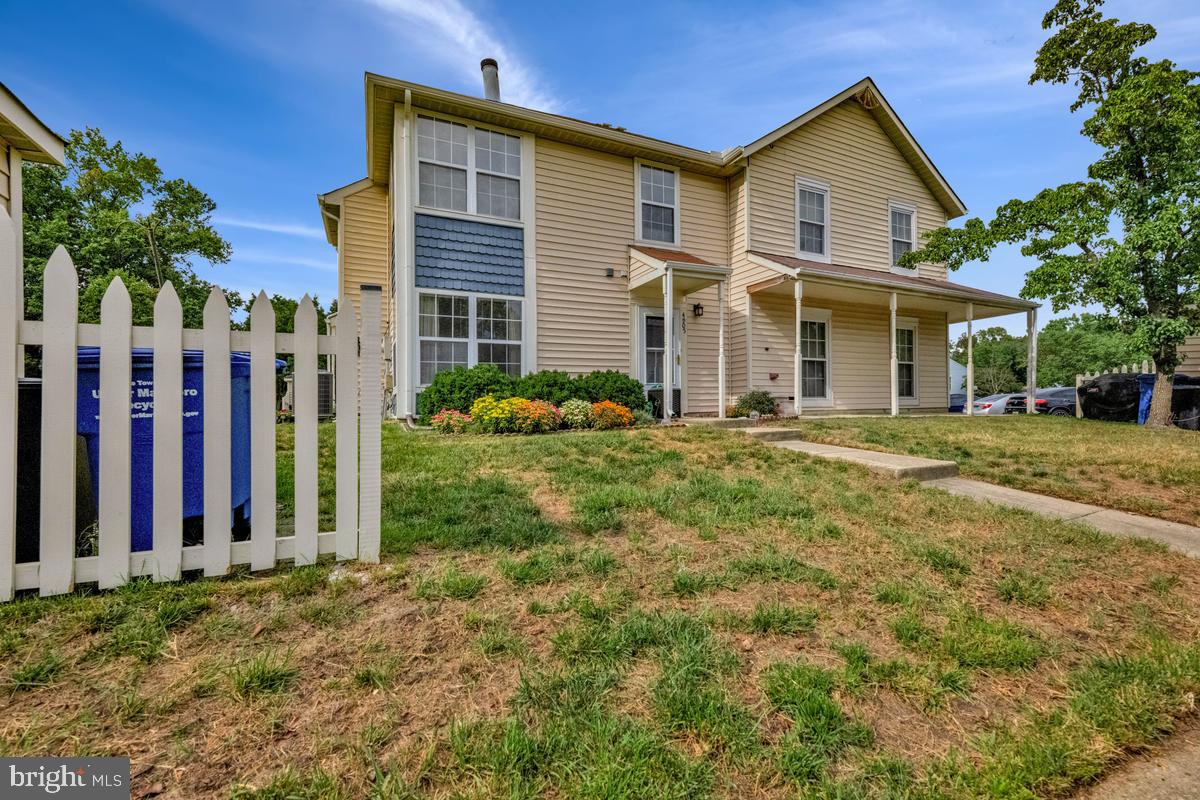 4905 MARLBOROUGH GROVE