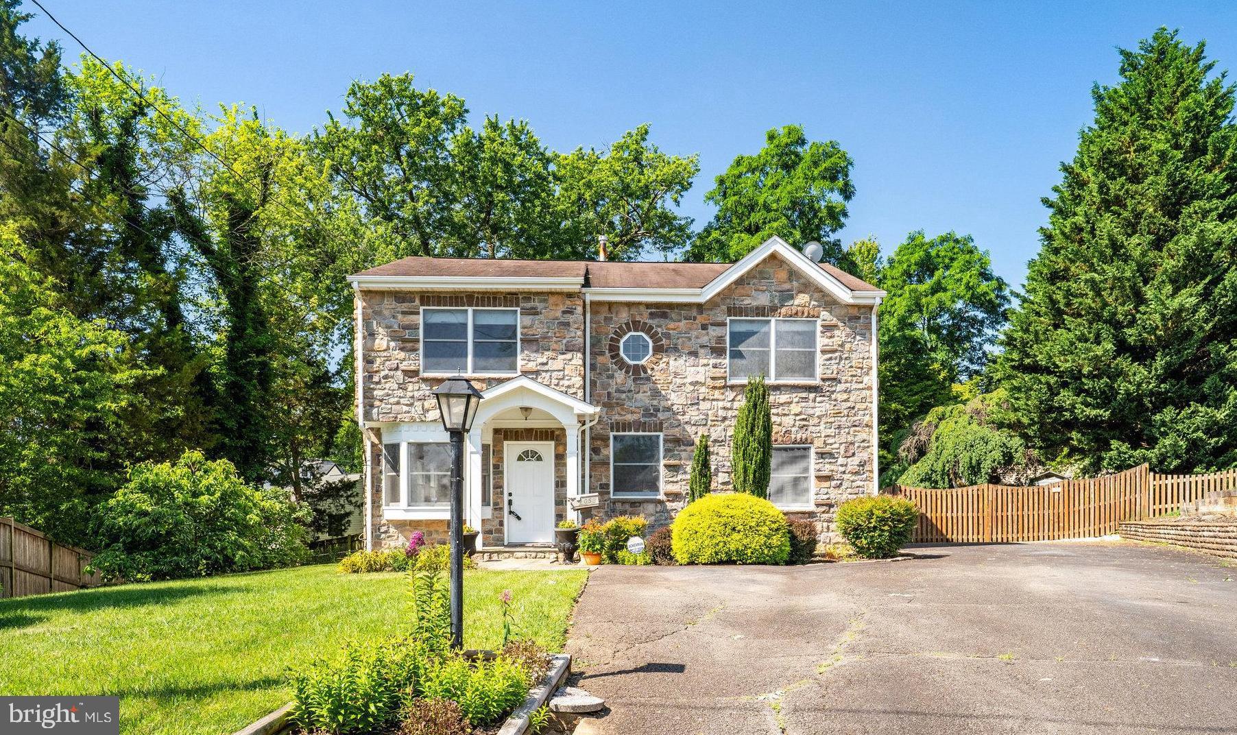 2052 ARCH DRIVE