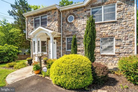2052 ARCH DRIVE FALLS CHURCH VA 22043