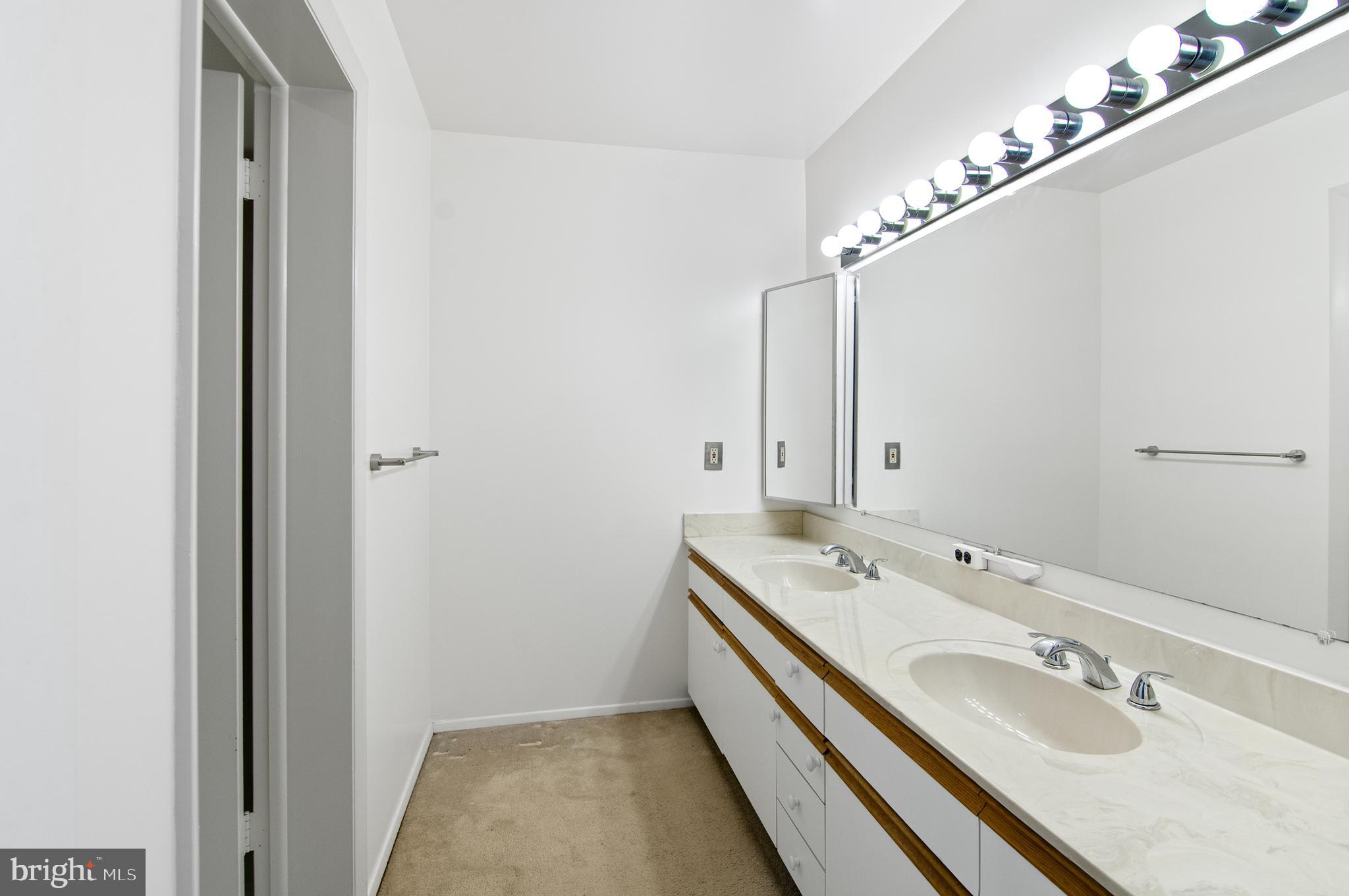 FALLSTAFF - Residential