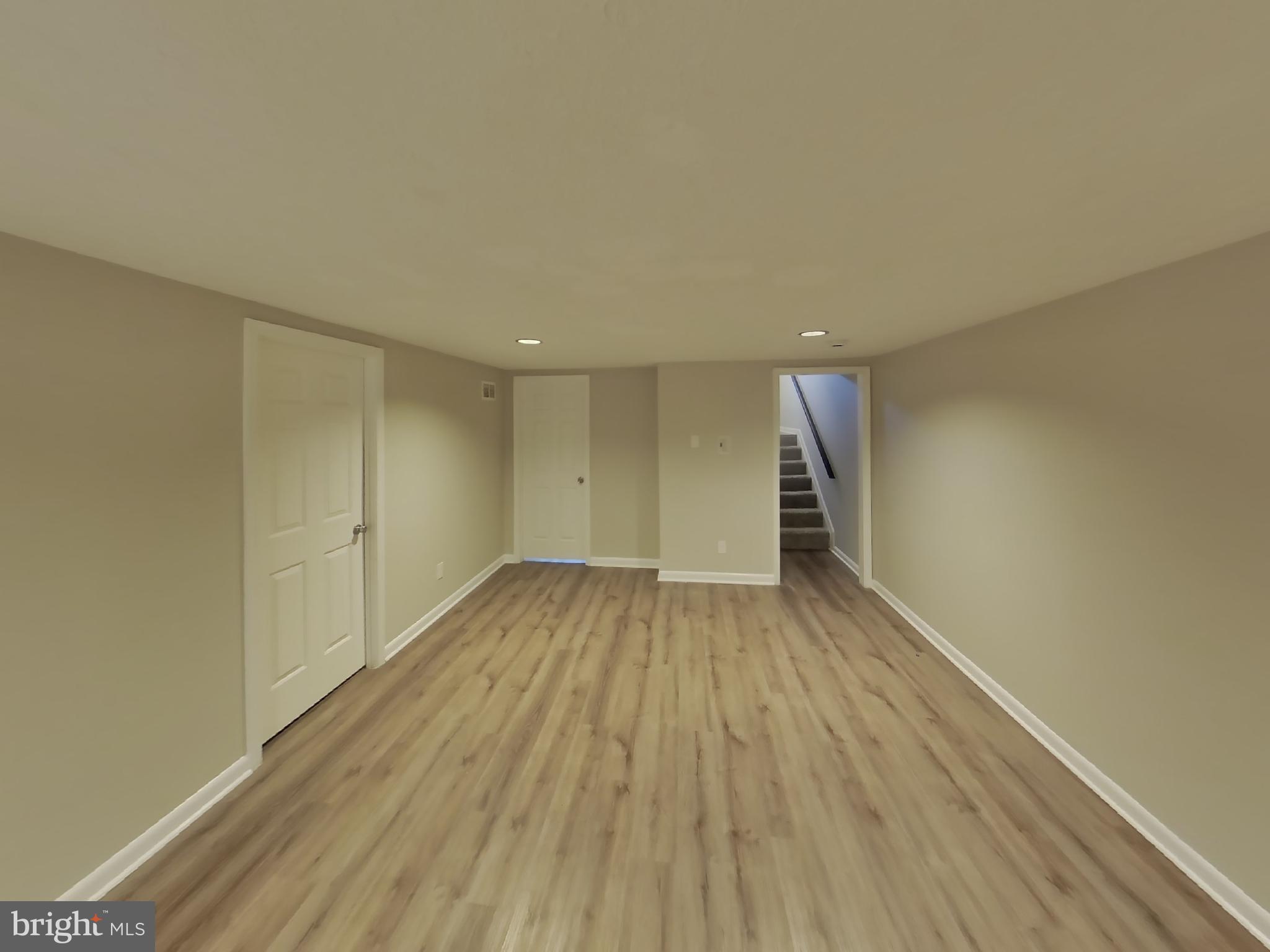 OAKHURST - Residential Lease